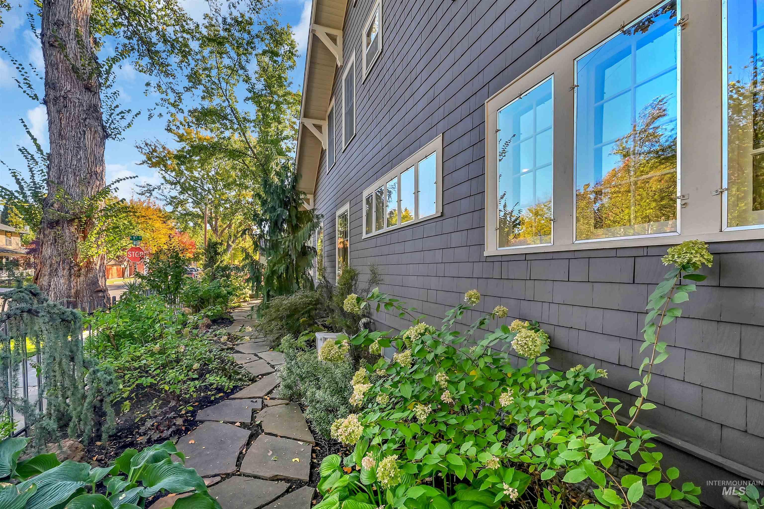 1019 N 9Th St, Boise, Idaho 83702-4232, 4 Bedrooms, 2.5 Bathrooms, Residential For Sale, Price $2,400,000, 98965033