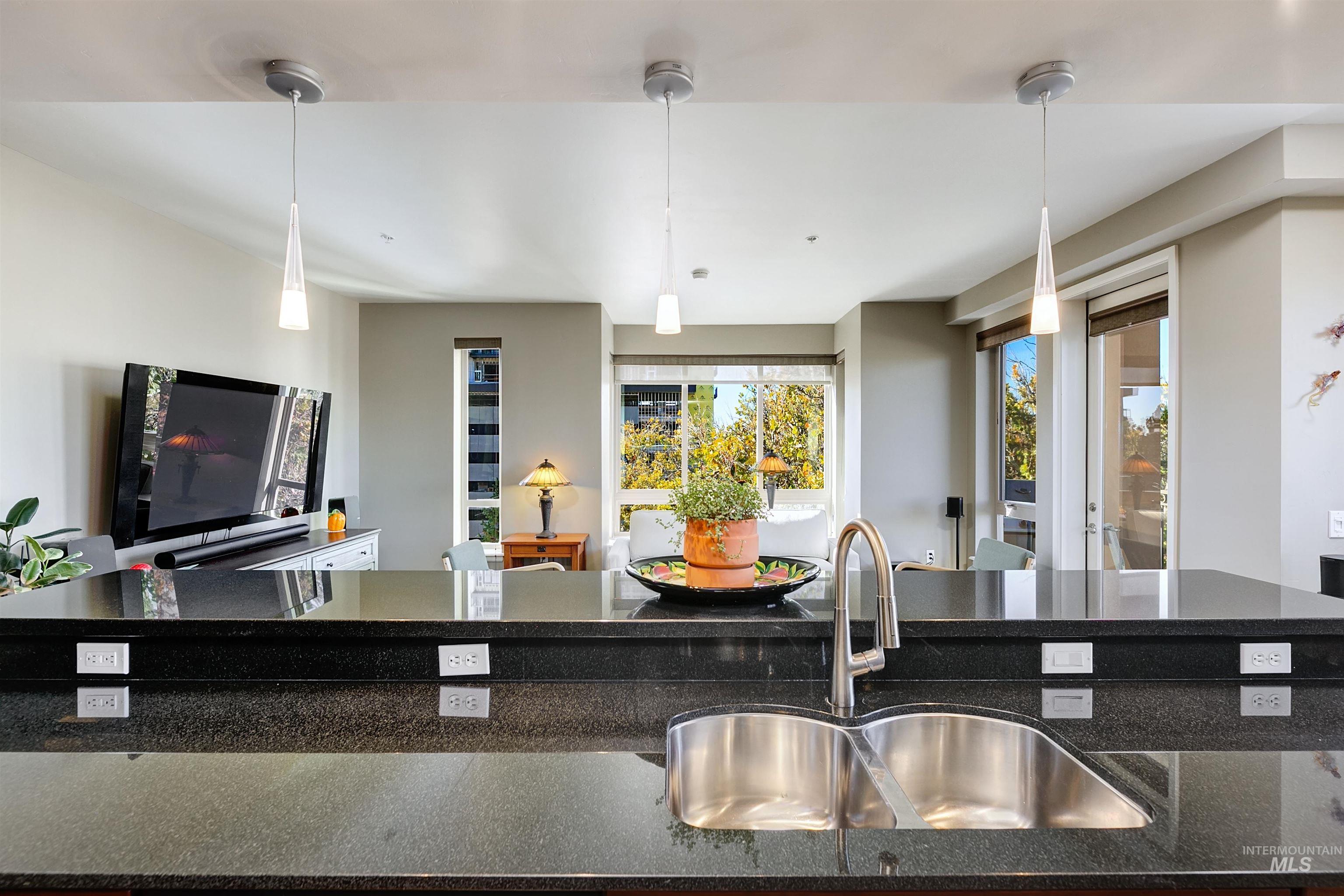 323 W Jefferson St, Boise, Idaho 83702, 2 Bedrooms, 2 Bathrooms, Residential For Sale, Price $924,900, 98965037