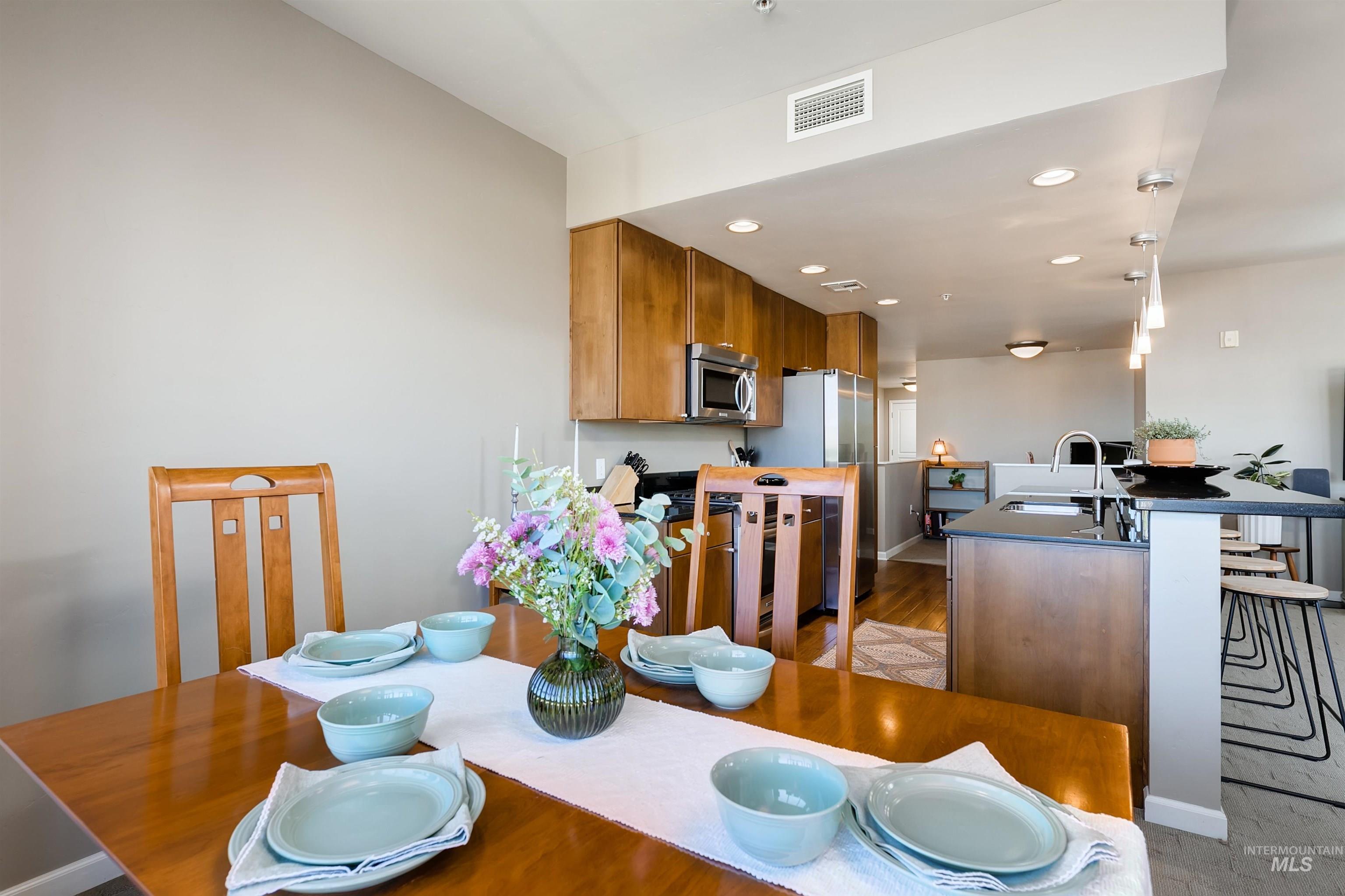 323 W Jefferson St, Boise, Idaho 83702, 2 Bedrooms, 2 Bathrooms, Residential For Sale, Price $924,900, 98965037