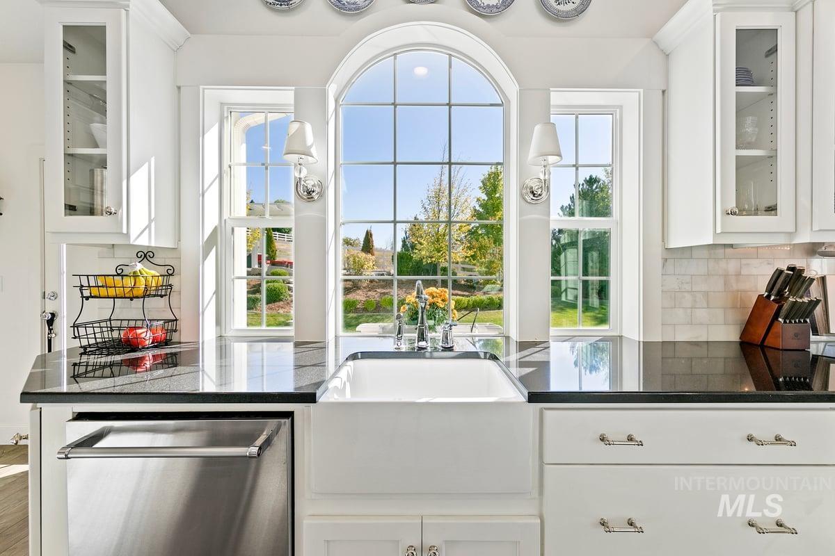 4782 Echo Summit, Star, Idaho 83699, 4 Bedrooms, 3.5 Bathrooms, Residential For Sale, Price $1,150,000, 98965063