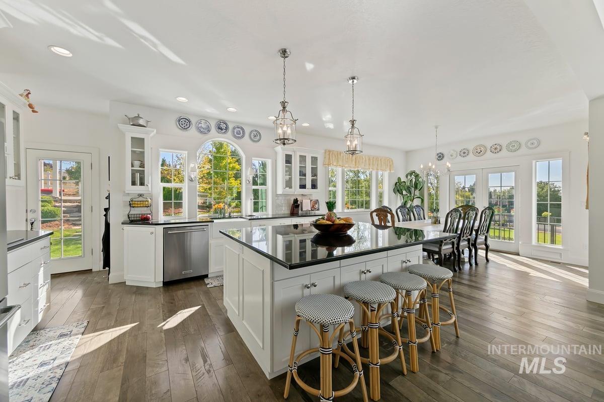 4782 Echo Summit, Star, Idaho 83699, 4 Bedrooms, 3.5 Bathrooms, Residential For Sale, Price $1,150,000, 98965063