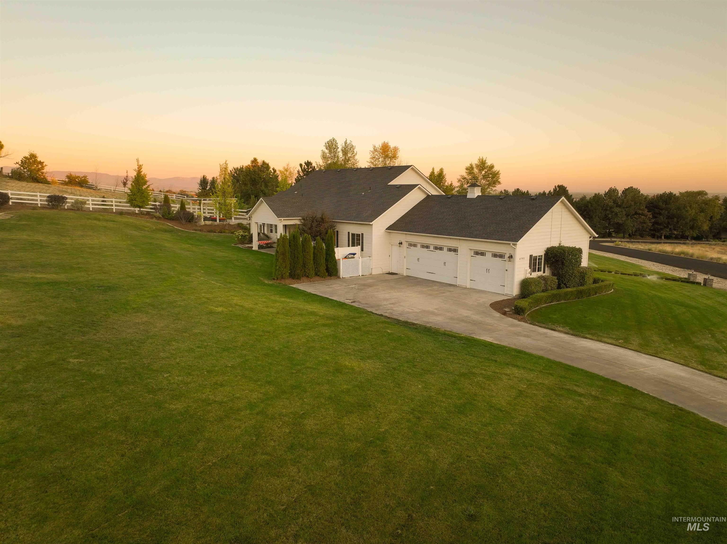 4782 Echo Summit, Star, Idaho 83699, 4 Bedrooms, 3.5 Bathrooms, Residential For Sale, Price $1,150,000, 98965063