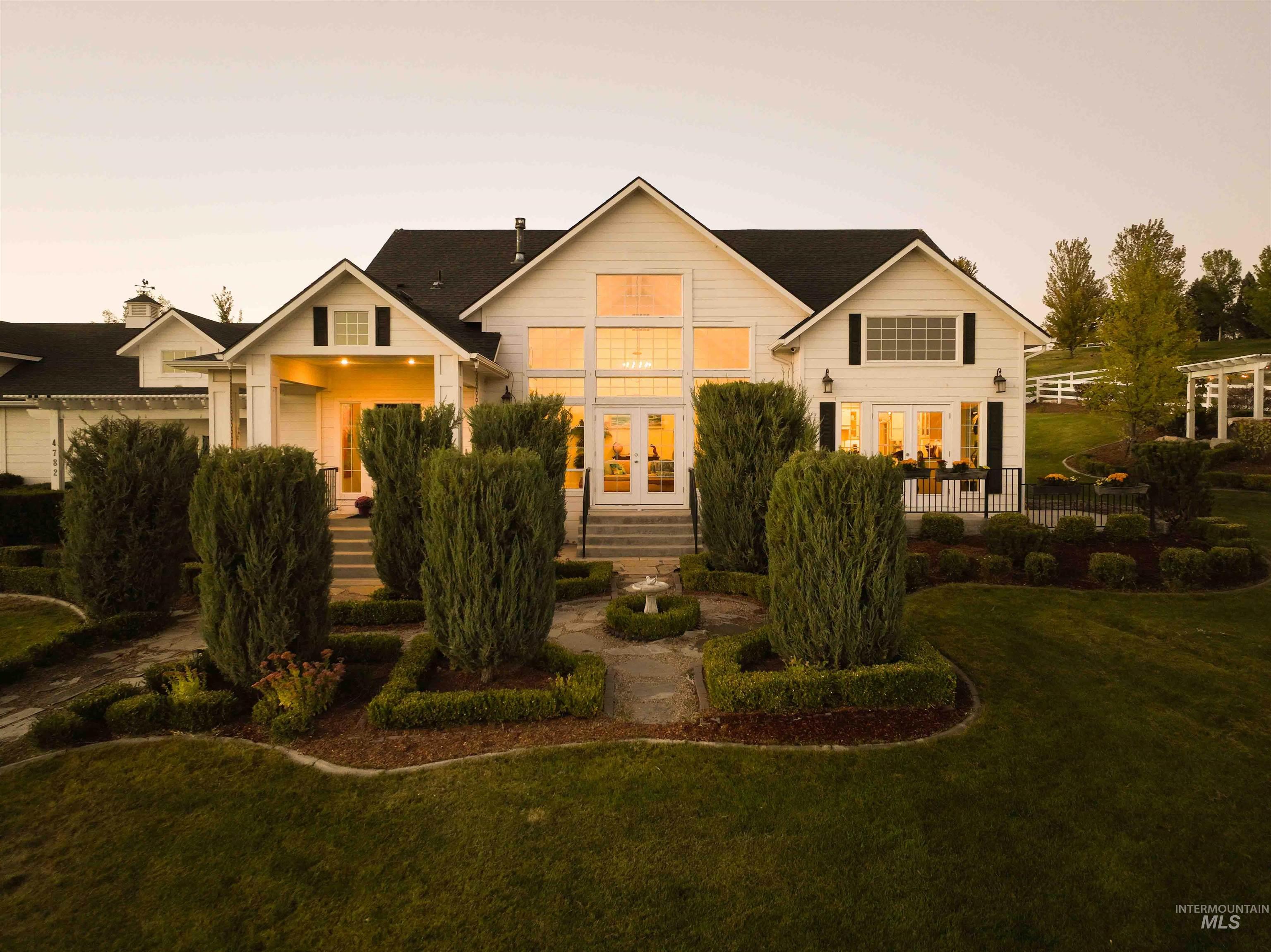 4782 Echo Summit, Star, Idaho 83699, 4 Bedrooms, 3.5 Bathrooms, Residential For Sale, Price $1,150,000, 98965063