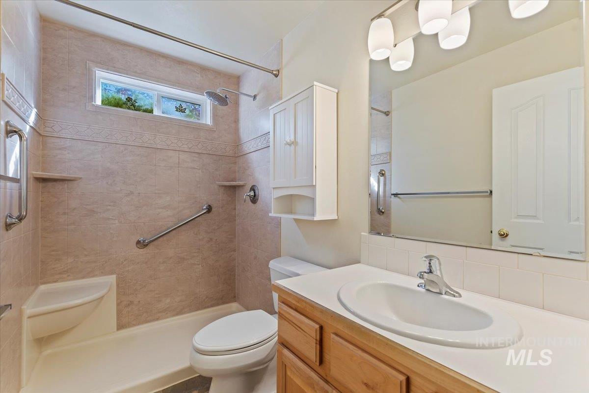 4401 S Redhawk Way, Boise, Idaho 83716, 3 Bedrooms, 2 Bathrooms, Residential For Sale, Price $489,900, 98965082