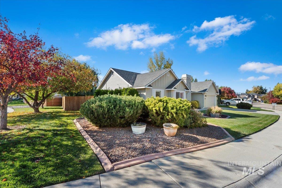 4401 S Redhawk Way, Boise, Idaho 83716, 3 Bedrooms, 2 Bathrooms, Residential For Sale, Price $489,900, 98965082