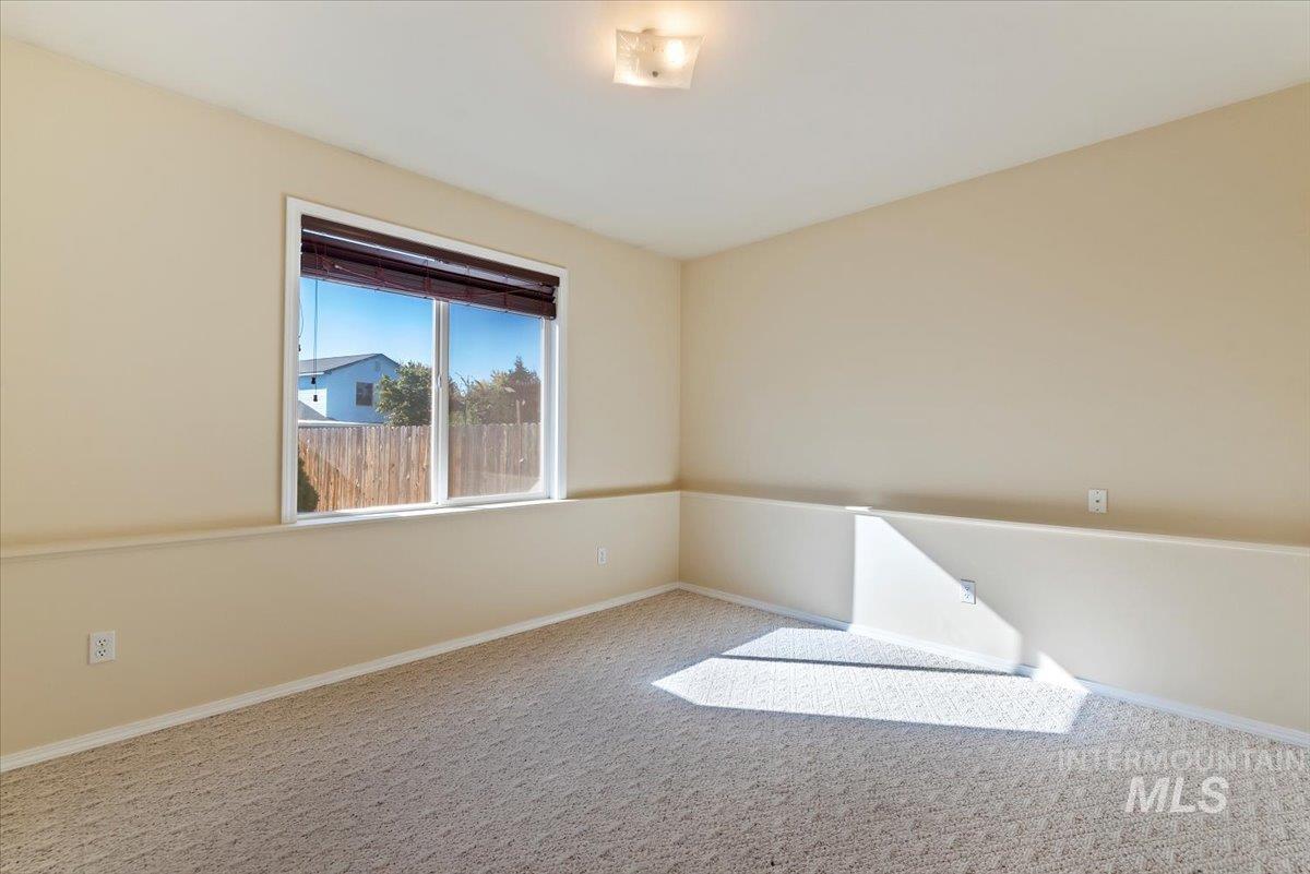 4401 S Redhawk Way, Boise, Idaho 83716, 3 Bedrooms, 2 Bathrooms, Residential For Sale, Price $489,900, 98965082