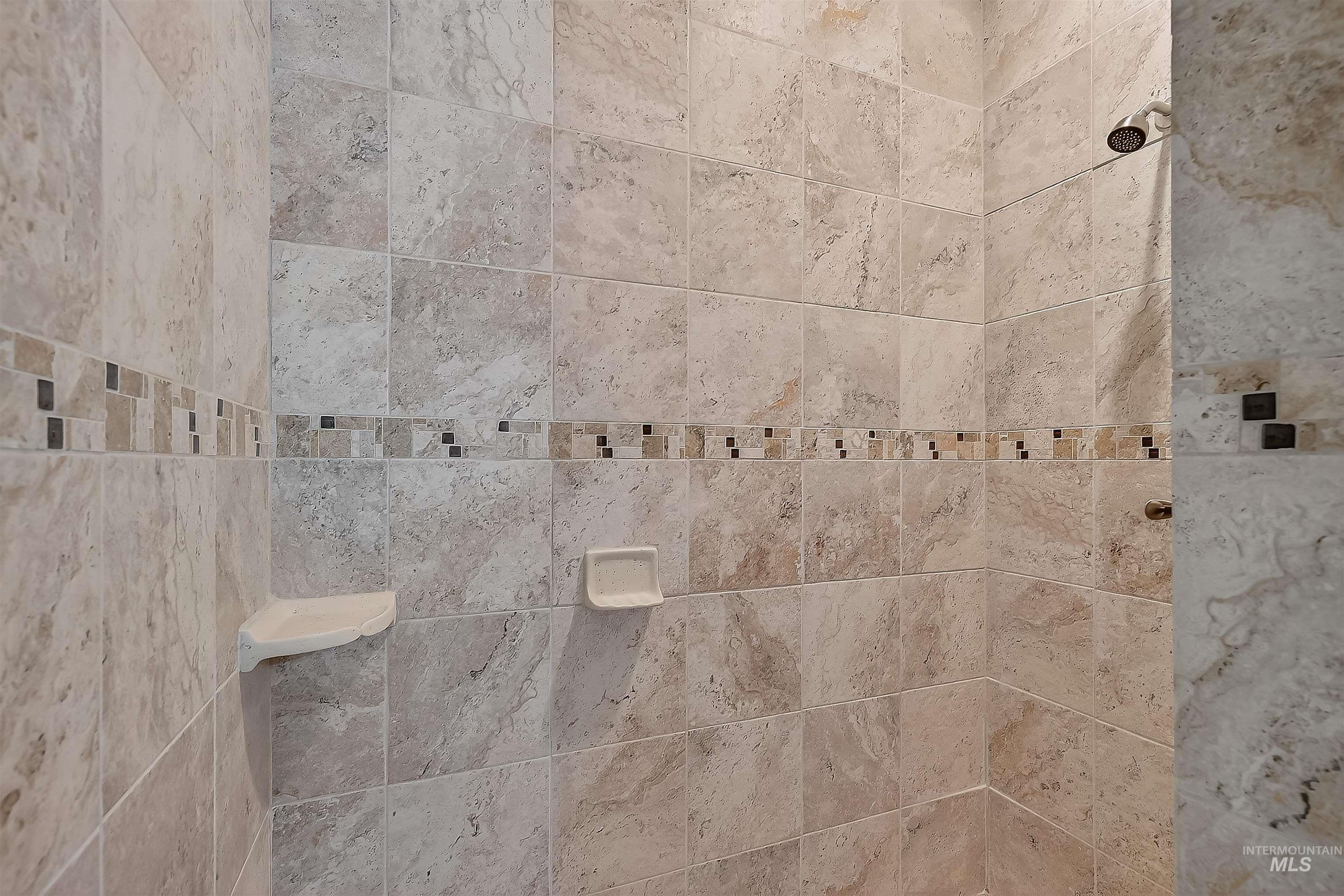 Full bath with tiled shower