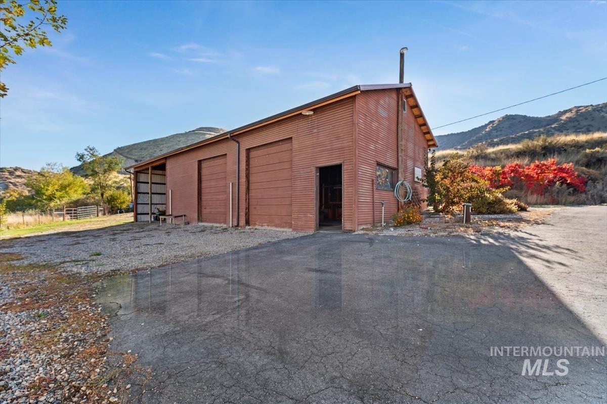Garage with a mountain view