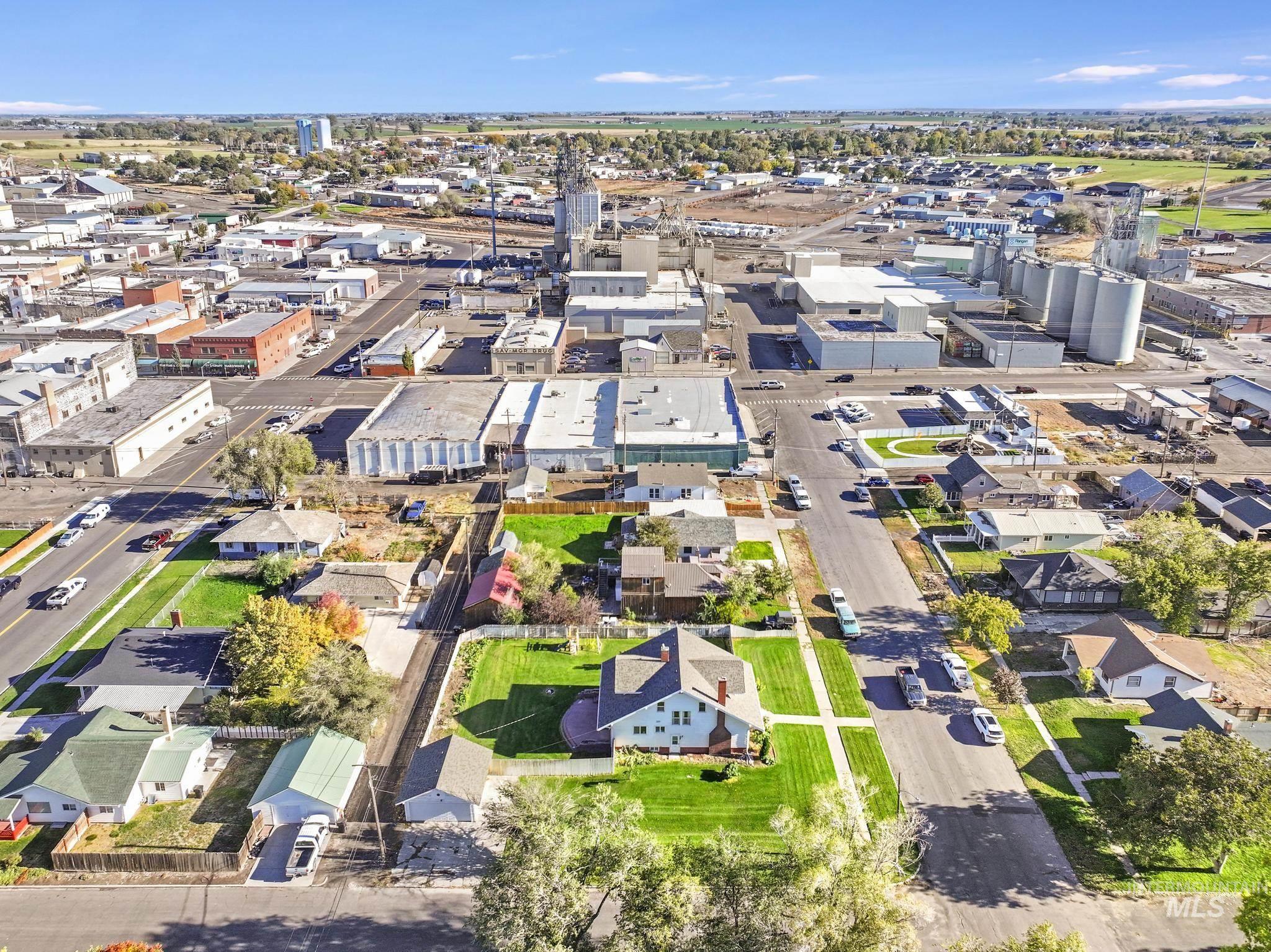 Aerial overview of property's location