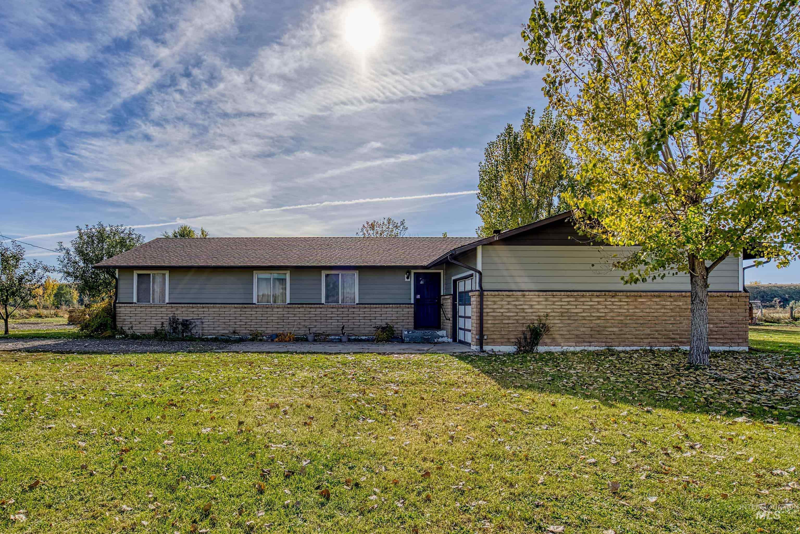 425 W Peach Rd, Ontario, Oregon 97914-8017, 5 Bedrooms, 2 Bathrooms, Farm & Ranch For Sale, Price $575,000, 98965103