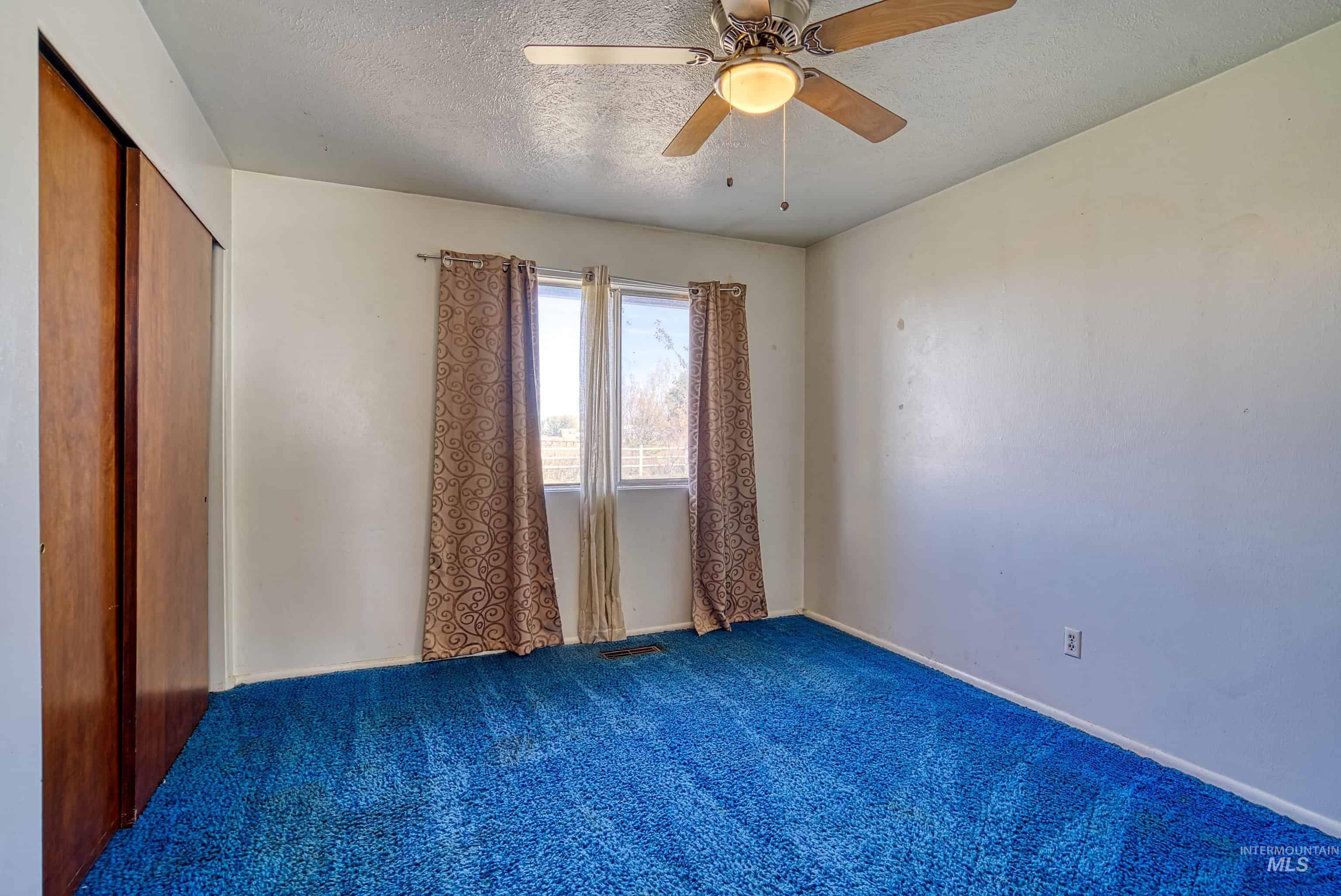 425 W Peach Rd, Ontario, Oregon 97914-8017, 5 Bedrooms, 2 Bathrooms, Farm & Ranch For Sale, Price $575,000, 98965103