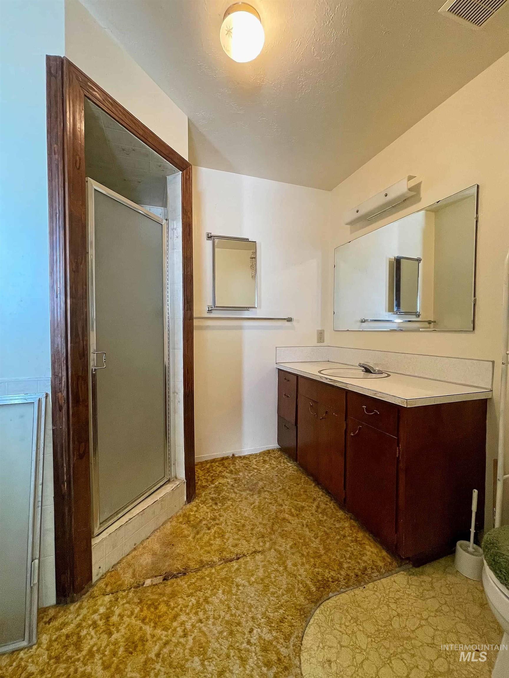 425 W Peach Rd, Ontario, Oregon 97914-8017, 5 Bedrooms, 2 Bathrooms, Farm & Ranch For Sale, Price $575,000, 98965103