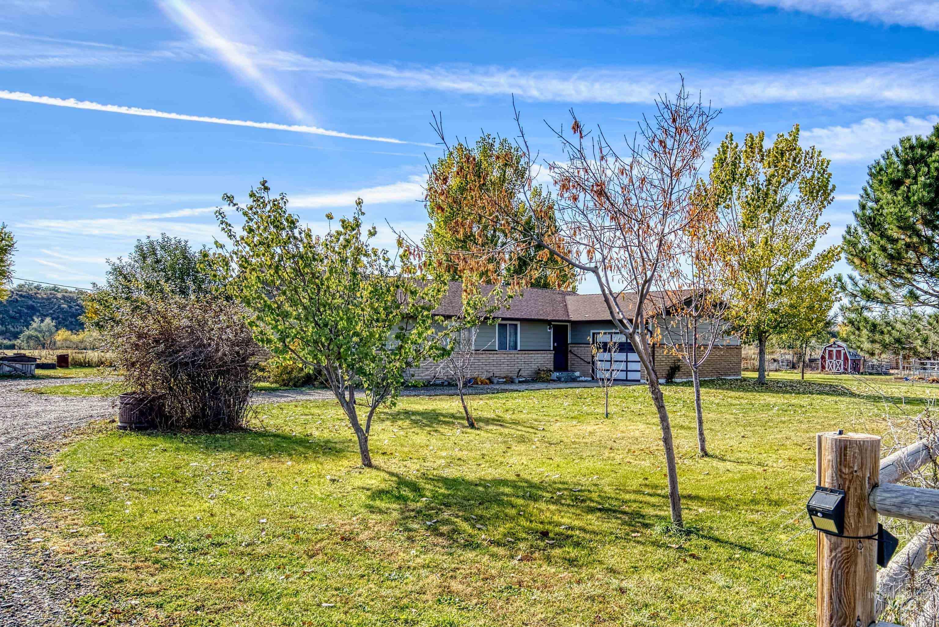 425 W Peach Rd, Ontario, Oregon 97914-8017, 5 Bedrooms, 2 Bathrooms, Farm & Ranch For Sale, Price $575,000, 98965103