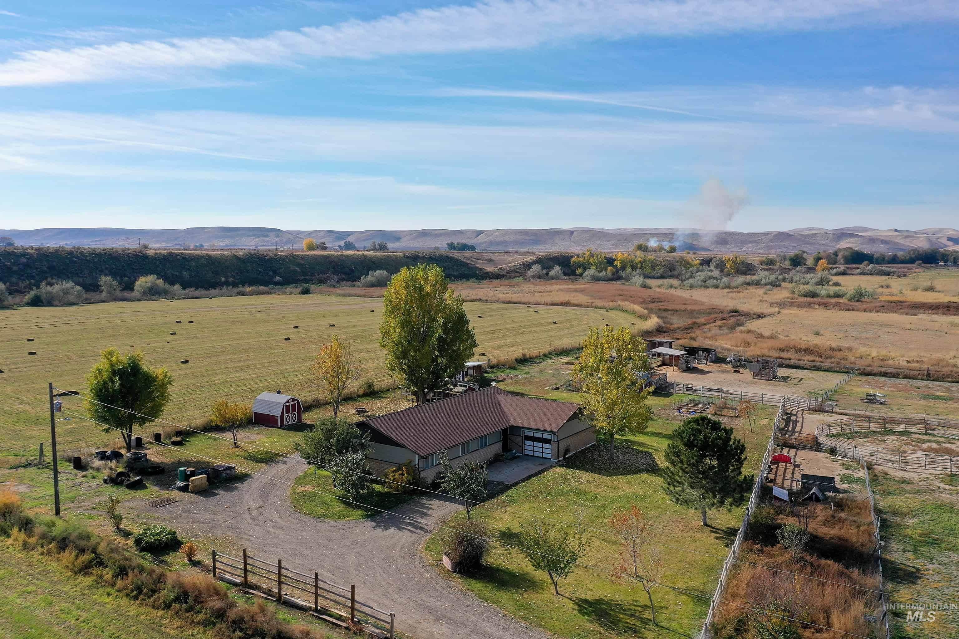 425 W Peach Rd, Ontario, Oregon 97914-8017, 5 Bedrooms, 2 Bathrooms, Farm & Ranch For Sale, Price $575,000, 98965103