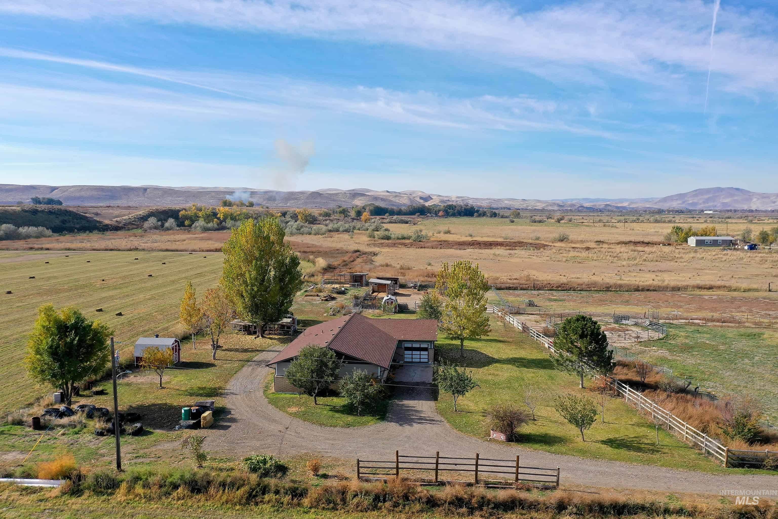 425 W Peach Rd, Ontario, Oregon 97914-8017, 5 Bedrooms, 2 Bathrooms, Farm & Ranch For Sale, Price $575,000, 98965103