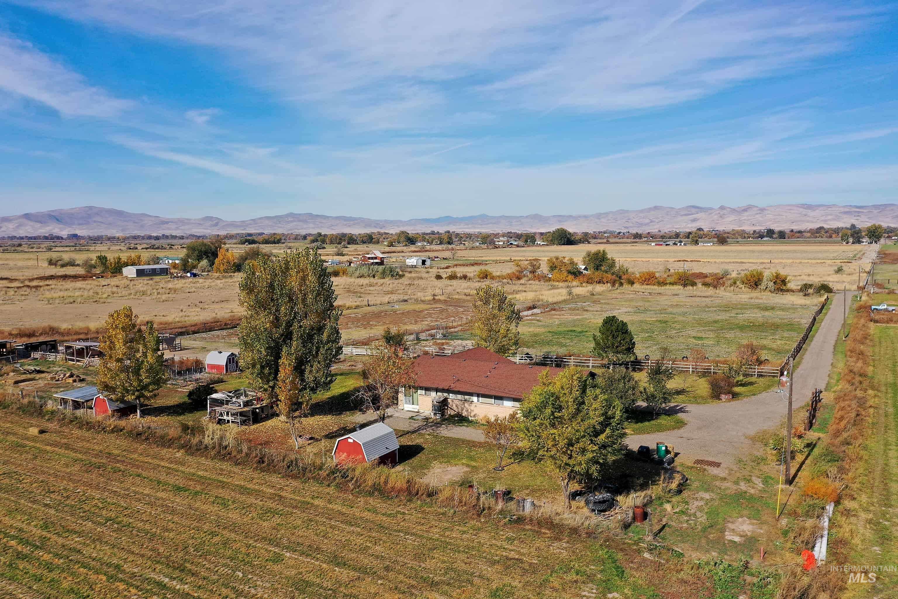 425 W Peach Rd, Ontario, Oregon 97914-8017, 5 Bedrooms, 2 Bathrooms, Farm & Ranch For Sale, Price $575,000, 98965103