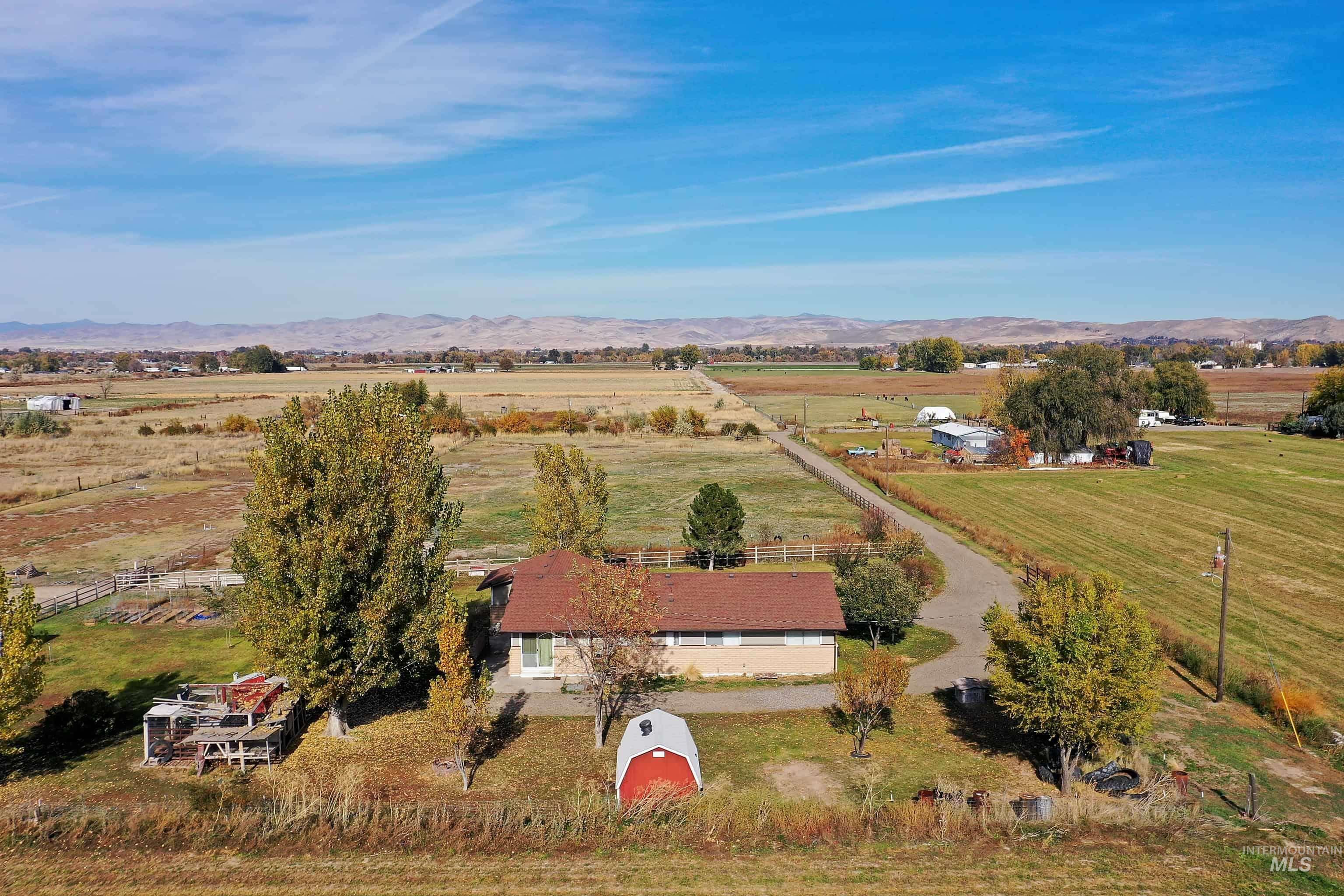 425 W Peach Rd, Ontario, Oregon 97914-8017, 5 Bedrooms, 2 Bathrooms, Farm & Ranch For Sale, Price $575,000, 98965103
