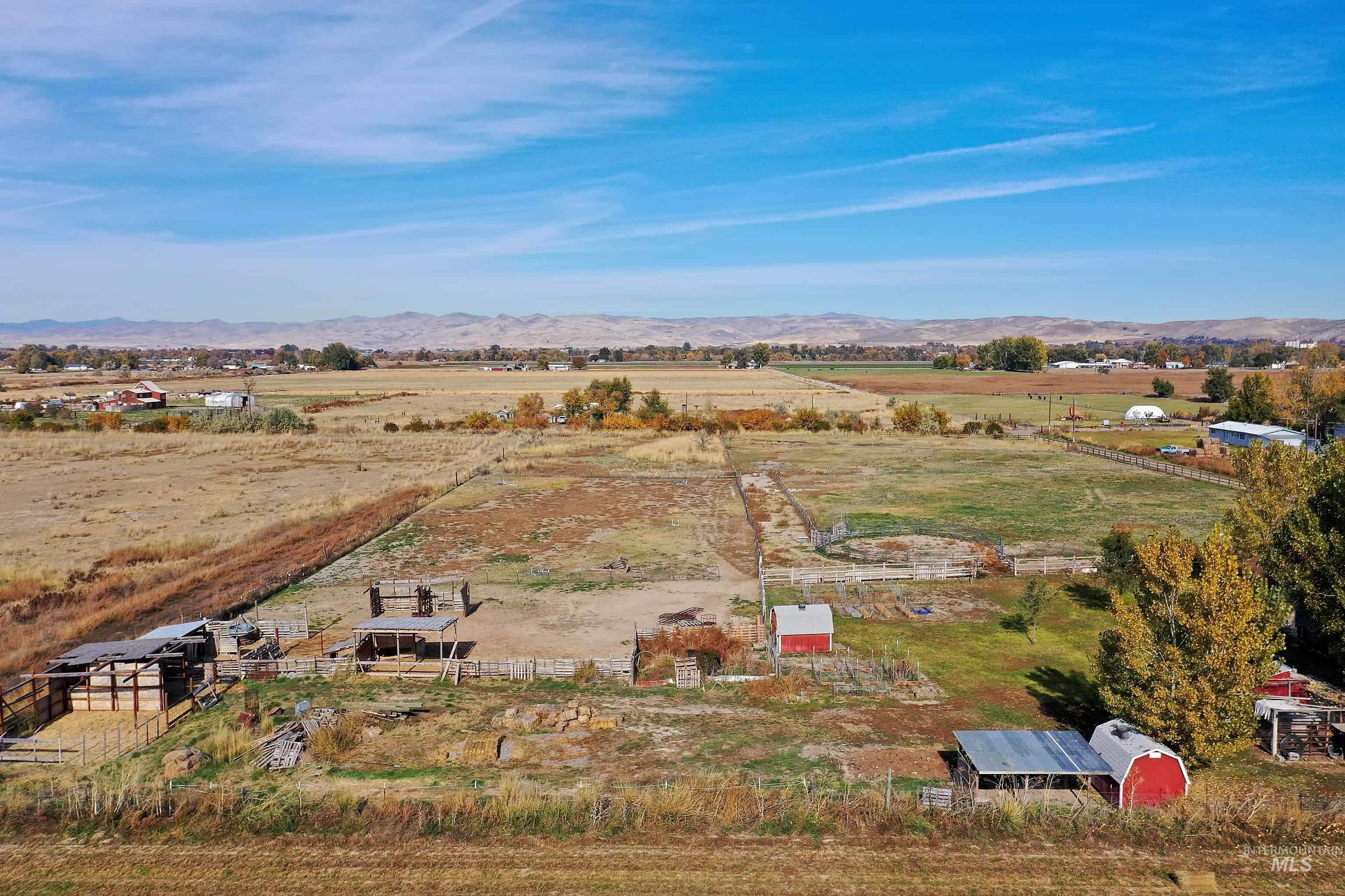 425 W Peach Rd, Ontario, Oregon 97914-8017, 5 Bedrooms, 2 Bathrooms, Farm & Ranch For Sale, Price $575,000, 98965103