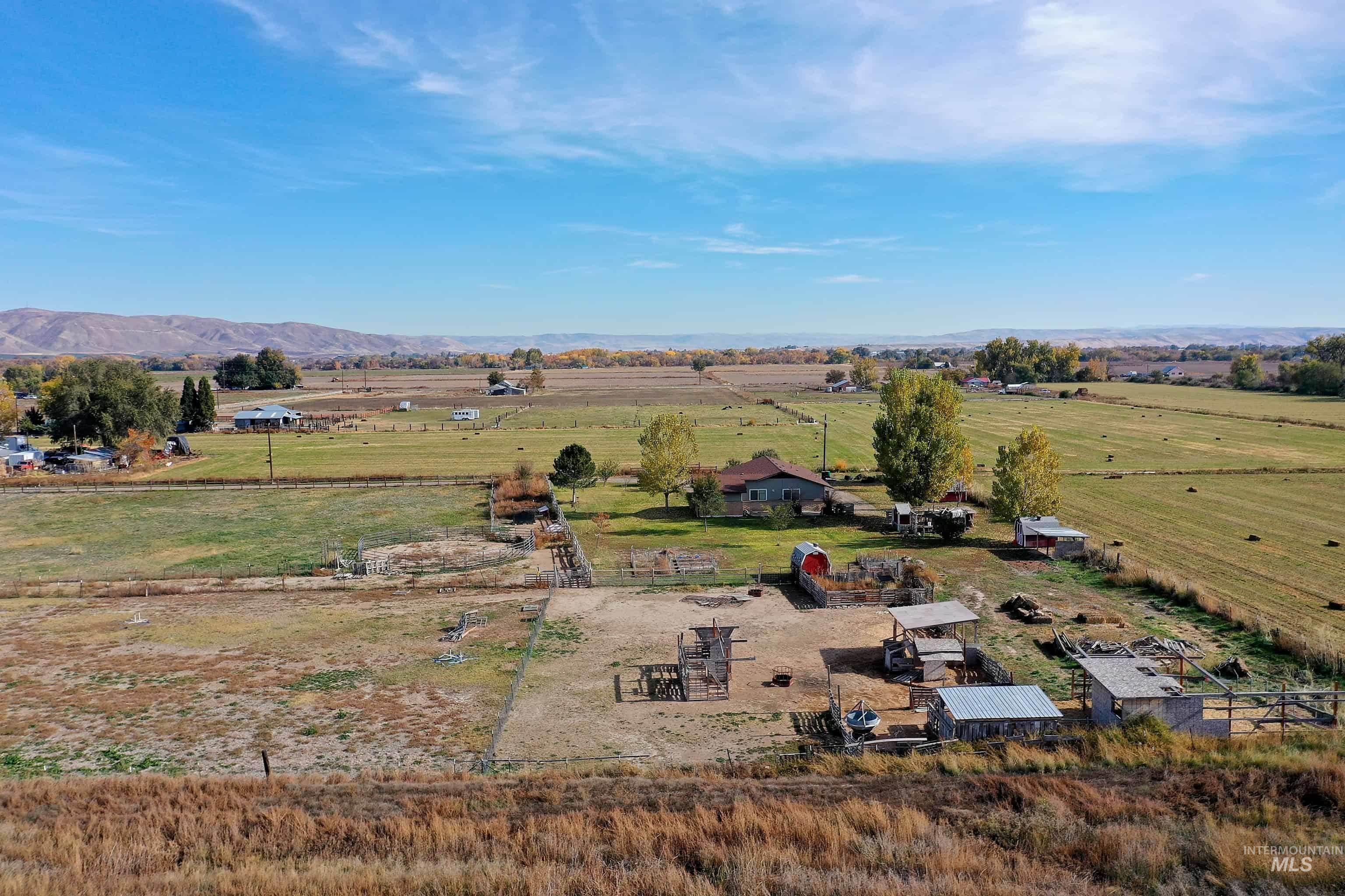 425 W Peach Rd, Ontario, Oregon 97914-8017, 5 Bedrooms, 2 Bathrooms, Farm & Ranch For Sale, Price $575,000, 98965103