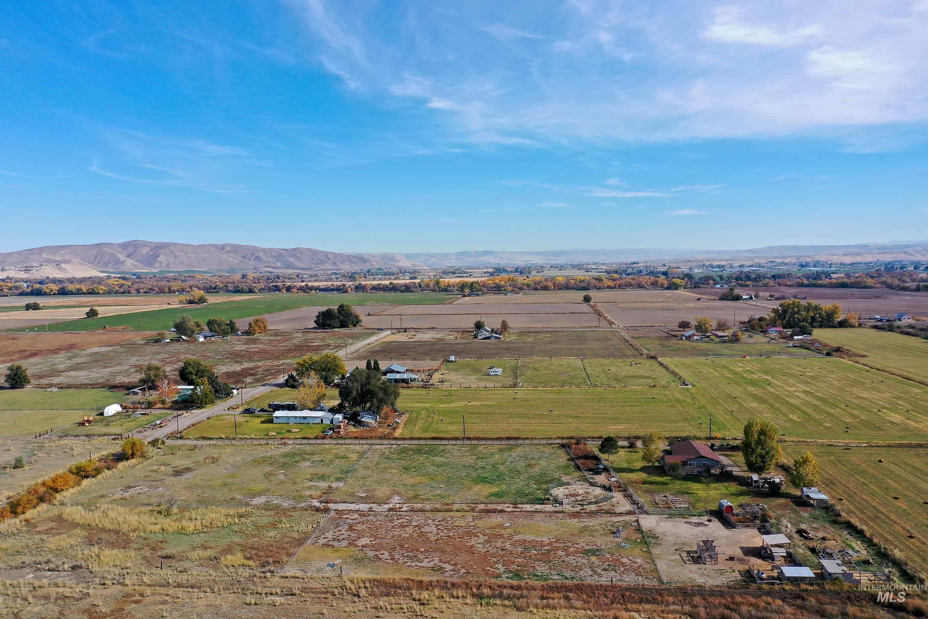 425 W Peach Rd, Ontario, Oregon 97914-8017, 5 Bedrooms, 2 Bathrooms, Farm & Ranch For Sale, Price $575,000, 98965103