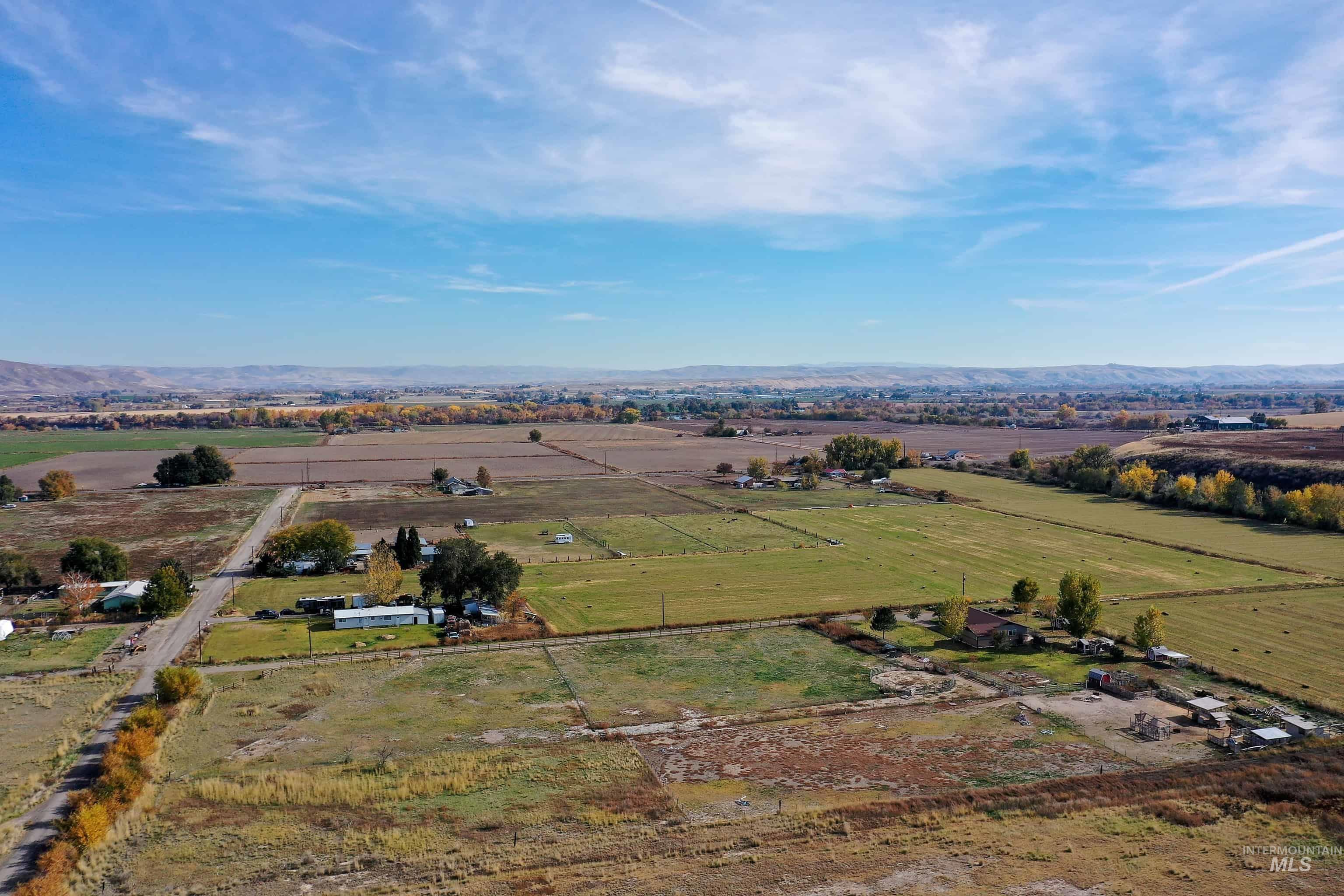 425 W Peach Rd, Ontario, Oregon 97914-8017, 5 Bedrooms, 2 Bathrooms, Farm & Ranch For Sale, Price $575,000, 98965103