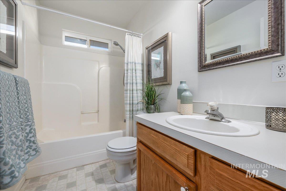2281 Wildwood Ln, Emmett, Idaho 83617-9458, 3 Bedrooms, 2 Bathrooms, Residential For Sale, Price $400,000, 98965127