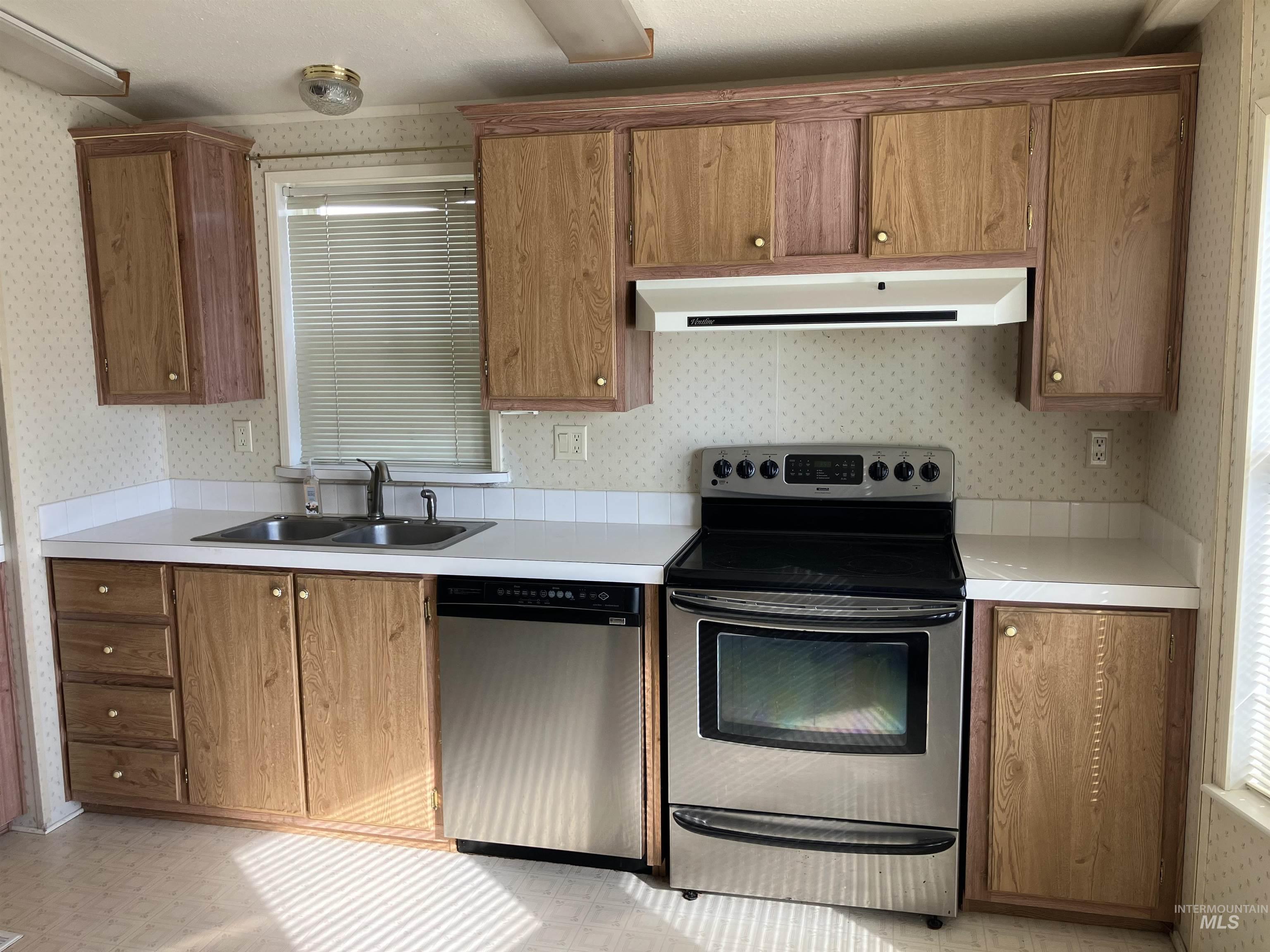 1508 E Main, Emmett, Idaho 83617, 2 Bedrooms, 1 Bathroom, Residential For Sale, Price $40,000, 98965133