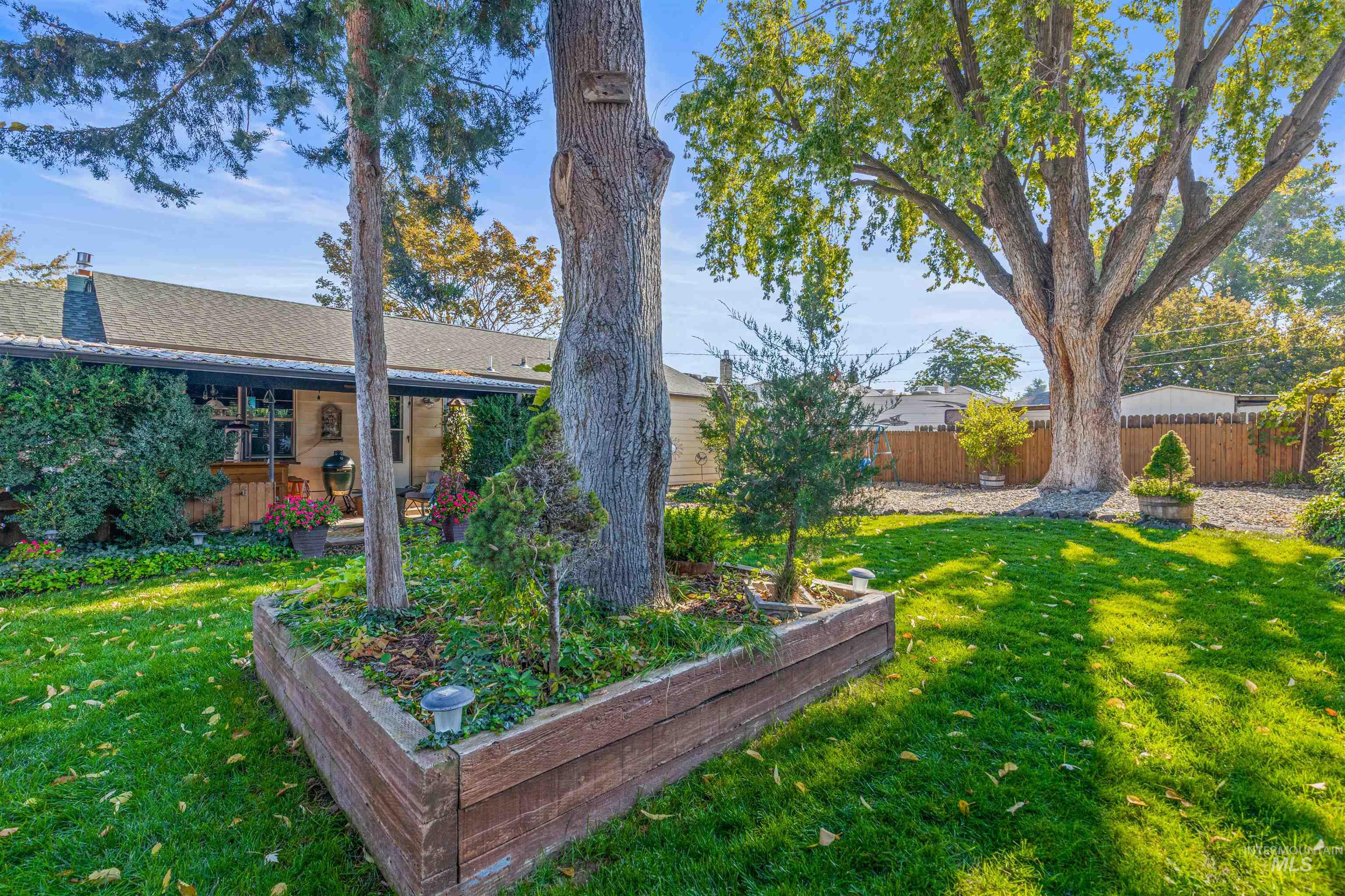 View of yard with a garden