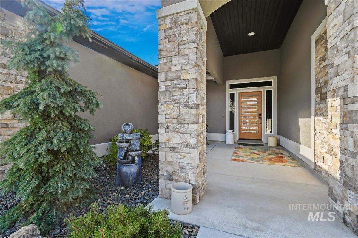 9183 W Sparks Lake Dr, Boise, Idaho 83714, 4 Bedrooms, 2.5 Bathrooms, Residential For Sale, Price $1,177,000, 98965149
