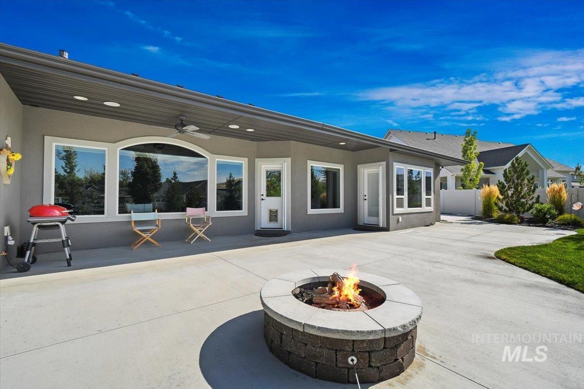 9183 W Sparks Lake Dr, Boise, Idaho 83714, 4 Bedrooms, 2.5 Bathrooms, Residential For Sale, Price $1,177,000, 98965149