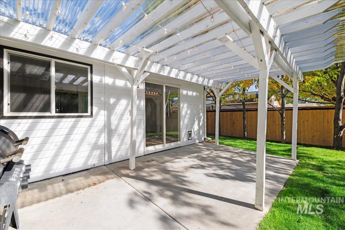 View of patio / terrace with a pergola and grilling area