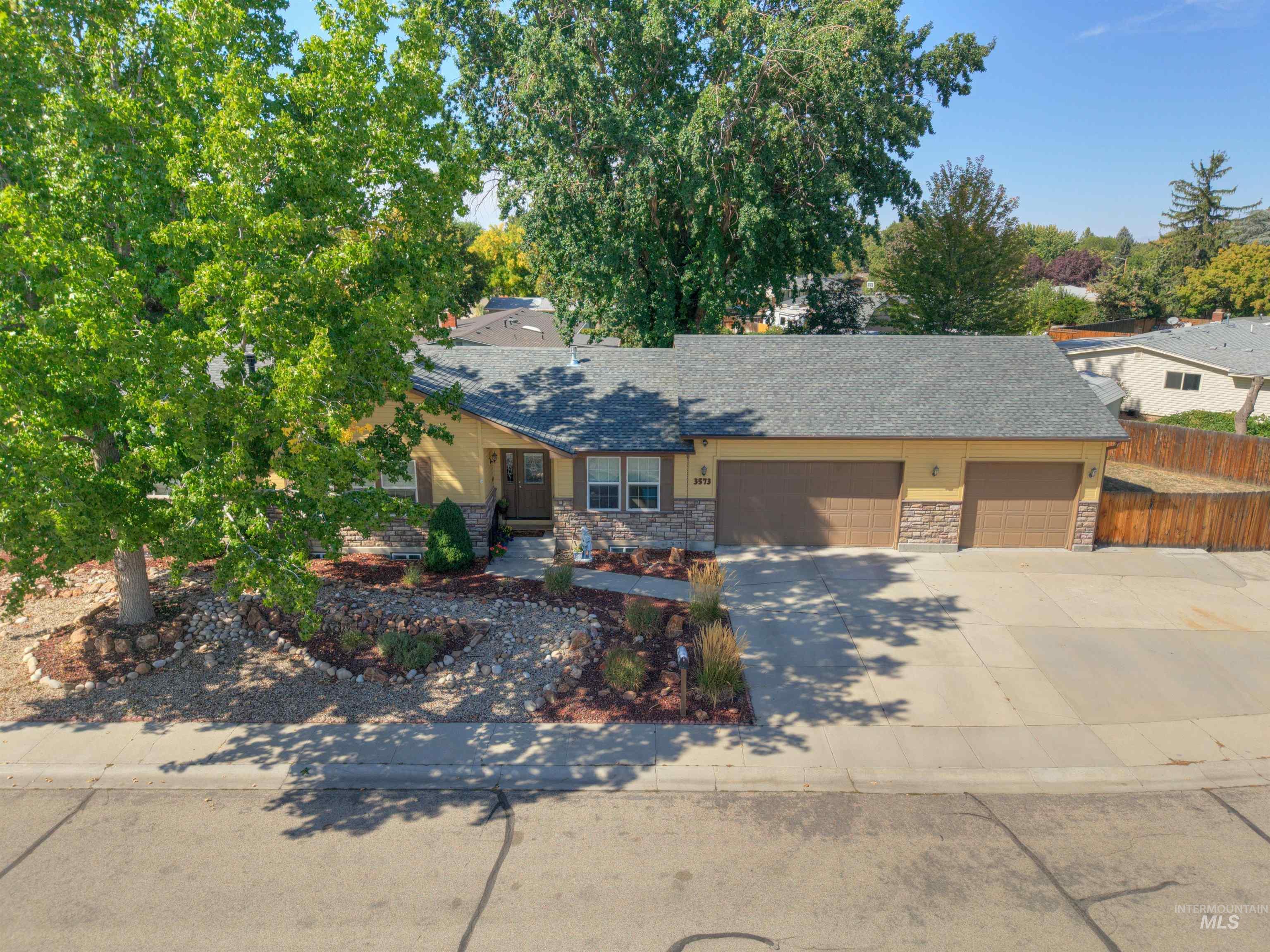 3573 N Rugby Dr., Boise, Idaho 83704, 4 Bedrooms, 3 Bathrooms, Residential For Sale, Price $579,900, 98965161
