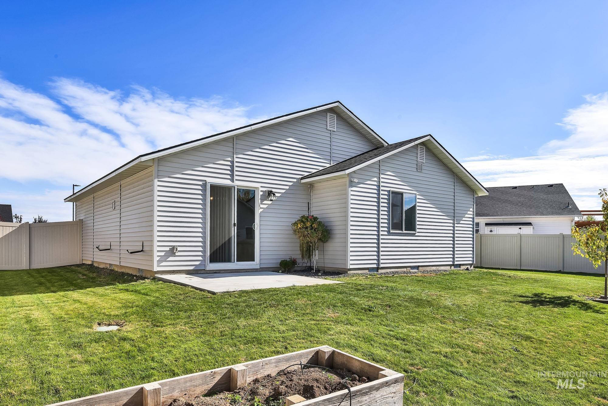 19535 Nanticoke Avenue, Caldwell, Idaho 83605-8183, 3 Bedrooms, 2 Bathrooms, Rental For Rent, Price $2,100, 98965162