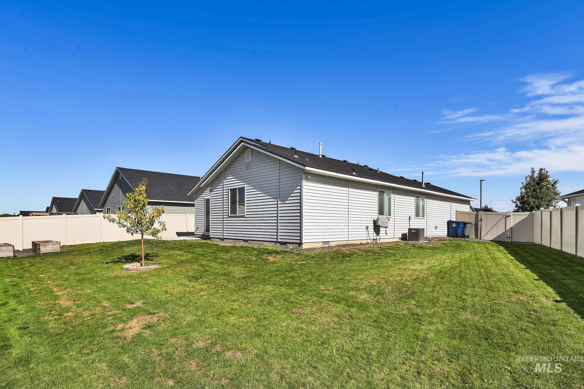 19535 Nanticoke Avenue, Caldwell, Idaho 83605-8183, 3 Bedrooms, 2 Bathrooms, Rental For Rent, Price $2,100, 98965162