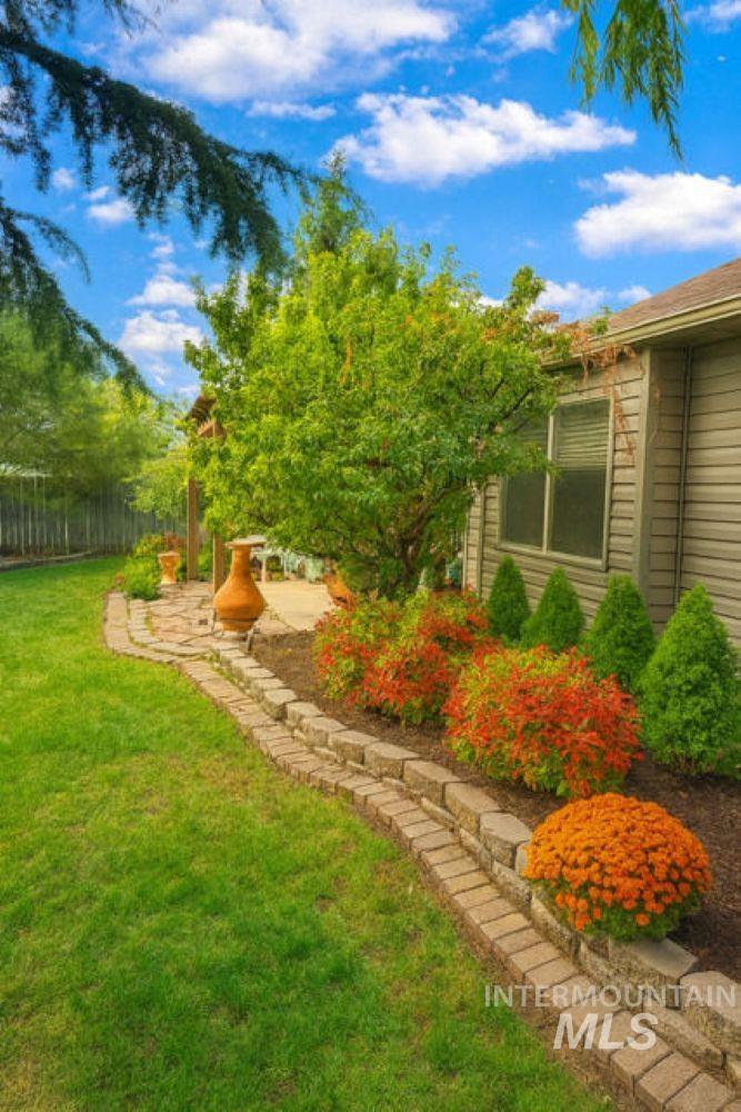 18177 Royal Way, Nampa, Idaho 83687, 3 Bedrooms, 2 Bathrooms, Residential For Sale, Price $354,900, 98965204