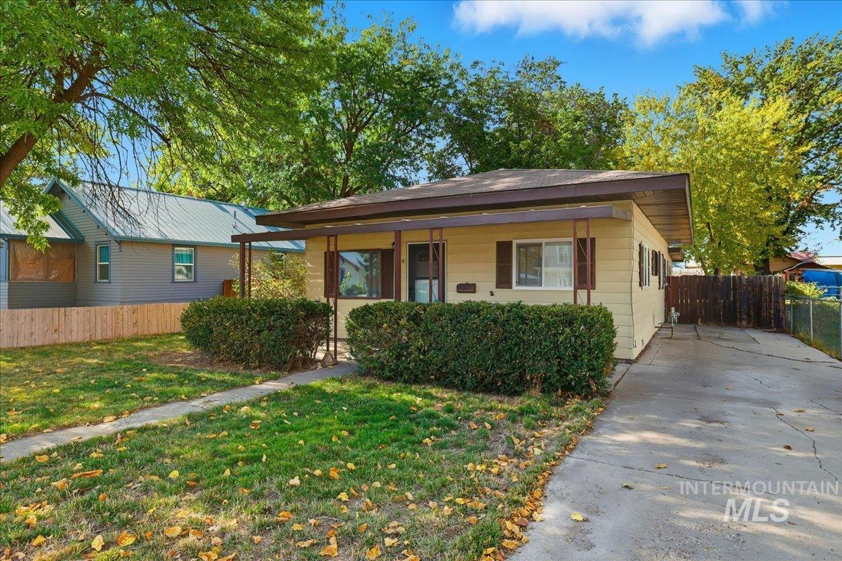 625 N 6th St, Payette, Idaho 83661, 2 Bedrooms, 1.5 Bathrooms, Residential For Sale, Price $289,000, 98965208