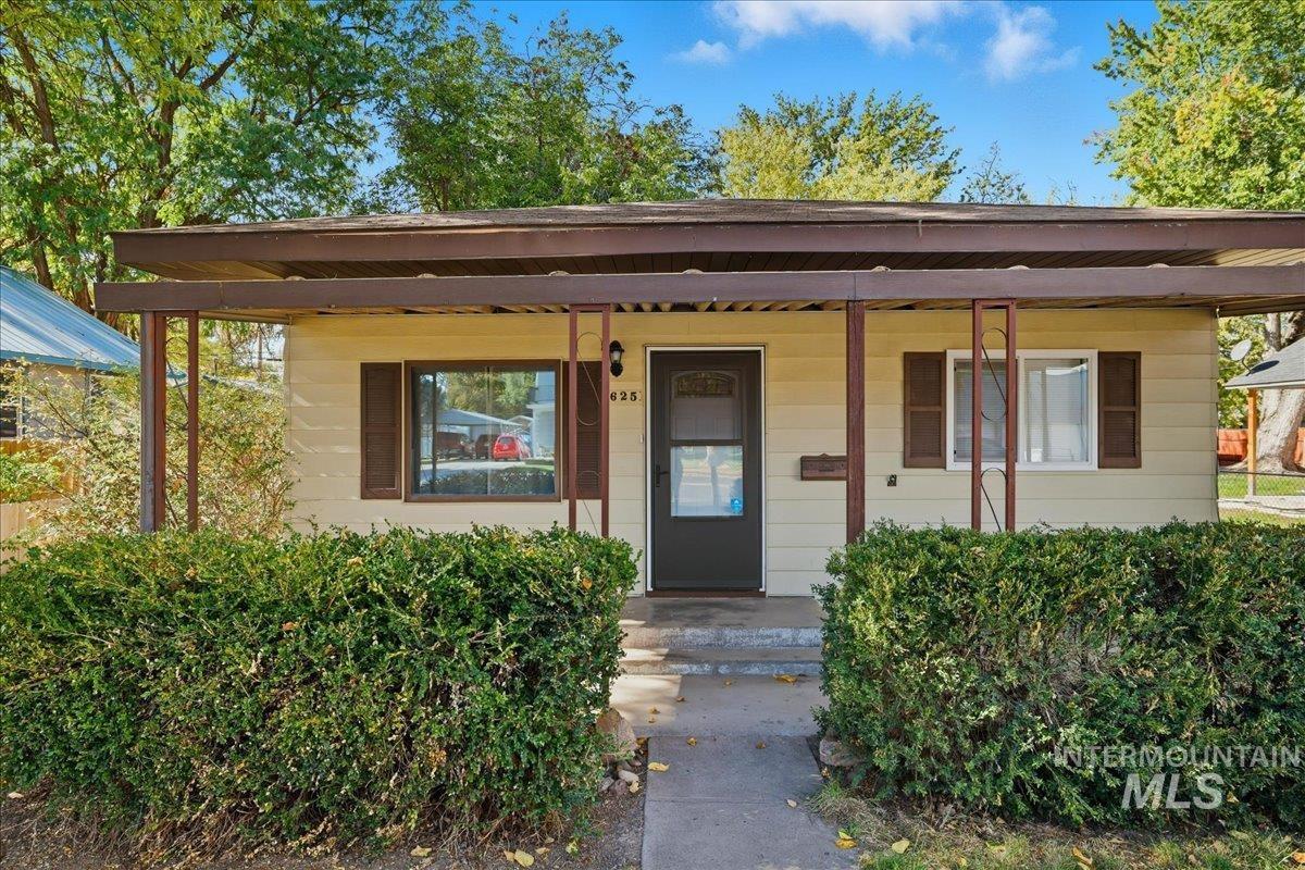 625 N 6th St, Payette, Idaho 83661, 2 Bedrooms, 1.5 Bathrooms, Residential For Sale, Price $289,000, 98965208