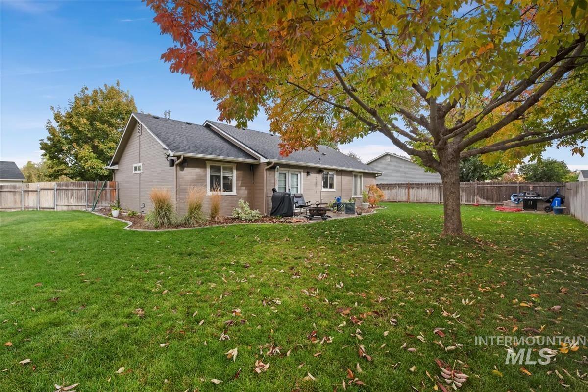323 Sunridge Drive, Caldwell, Idaho 83605, 3 Bedrooms, 2 Bathrooms, Residential For Sale, Price $365,000, 98965213