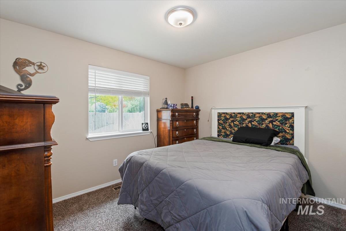 323 Sunridge Drive, Caldwell, Idaho 83605, 3 Bedrooms, 2 Bathrooms, Residential For Sale, Price $365,000, 98965213