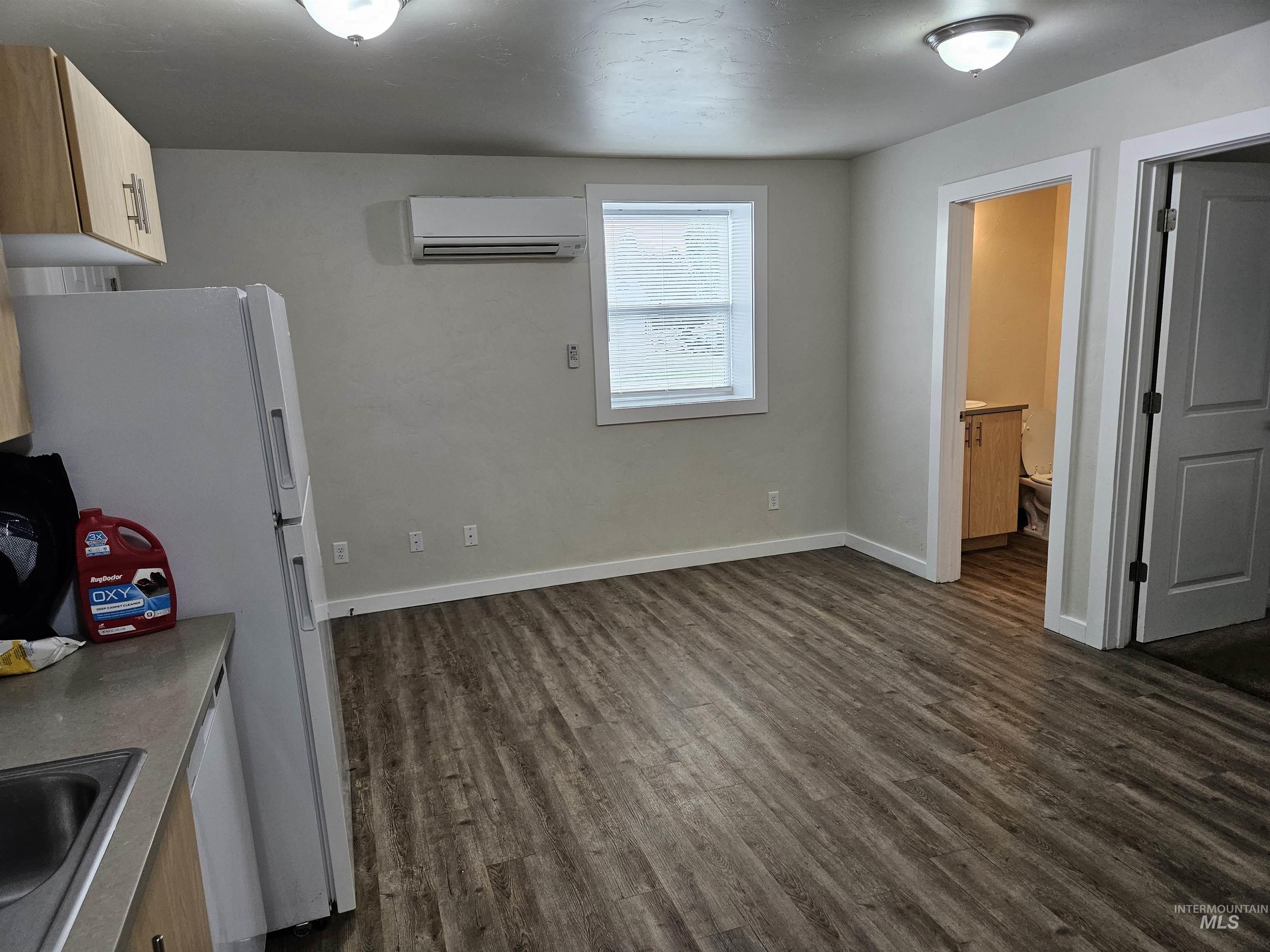 1401 Oakley Ave, Burley, Idaho 83318, 2 Bedrooms, 1 Bathroom, Residential Income For Sale, Price $1,950,000, 98965220