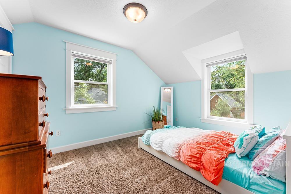 811 W Eastman St, Boise, Idaho 83702, 4 Bedrooms, 2.5 Bathrooms, Residential For Sale, Price $948,000, 98965222