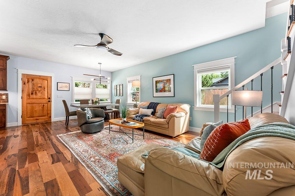 811 W Eastman St, Boise, Idaho 83702, 4 Bedrooms, 2.5 Bathrooms, Residential For Sale, Price $948,000, 98965222