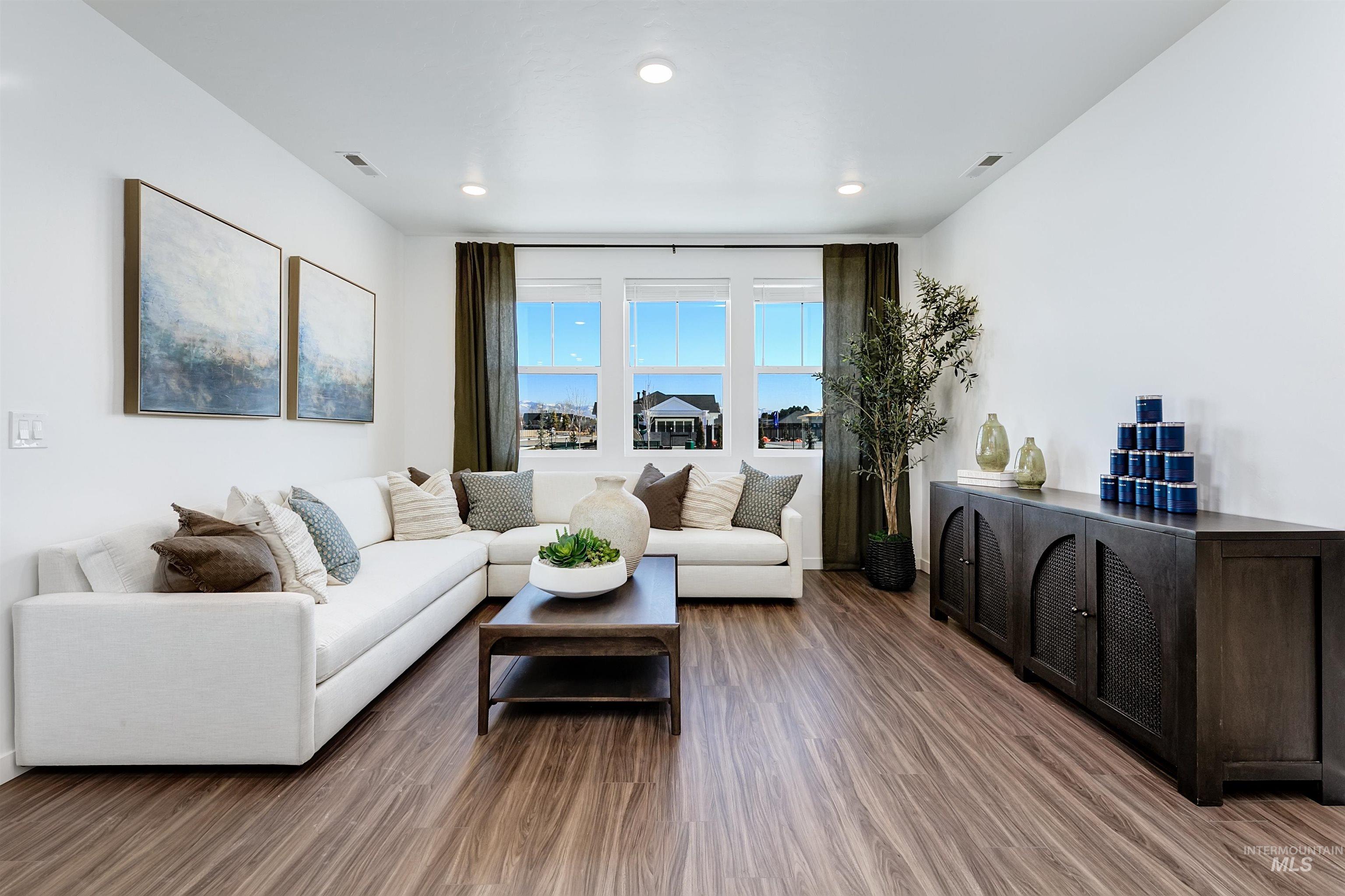 4123 W Steel Grey Ln, Eagle, Idaho 83616, 4 Bedrooms, 2.5 Bathrooms, Residential For Sale, Price $414,900, 98965280