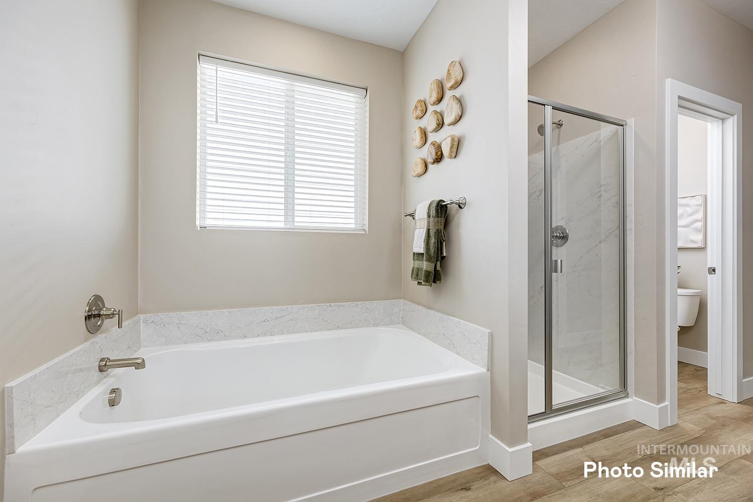 5688 E Bridal Veil Falls Dr, Nampa, Idaho 83686, 4 Bedrooms, 3 Bathrooms, Residential For Sale, Price $562,900, 98965281