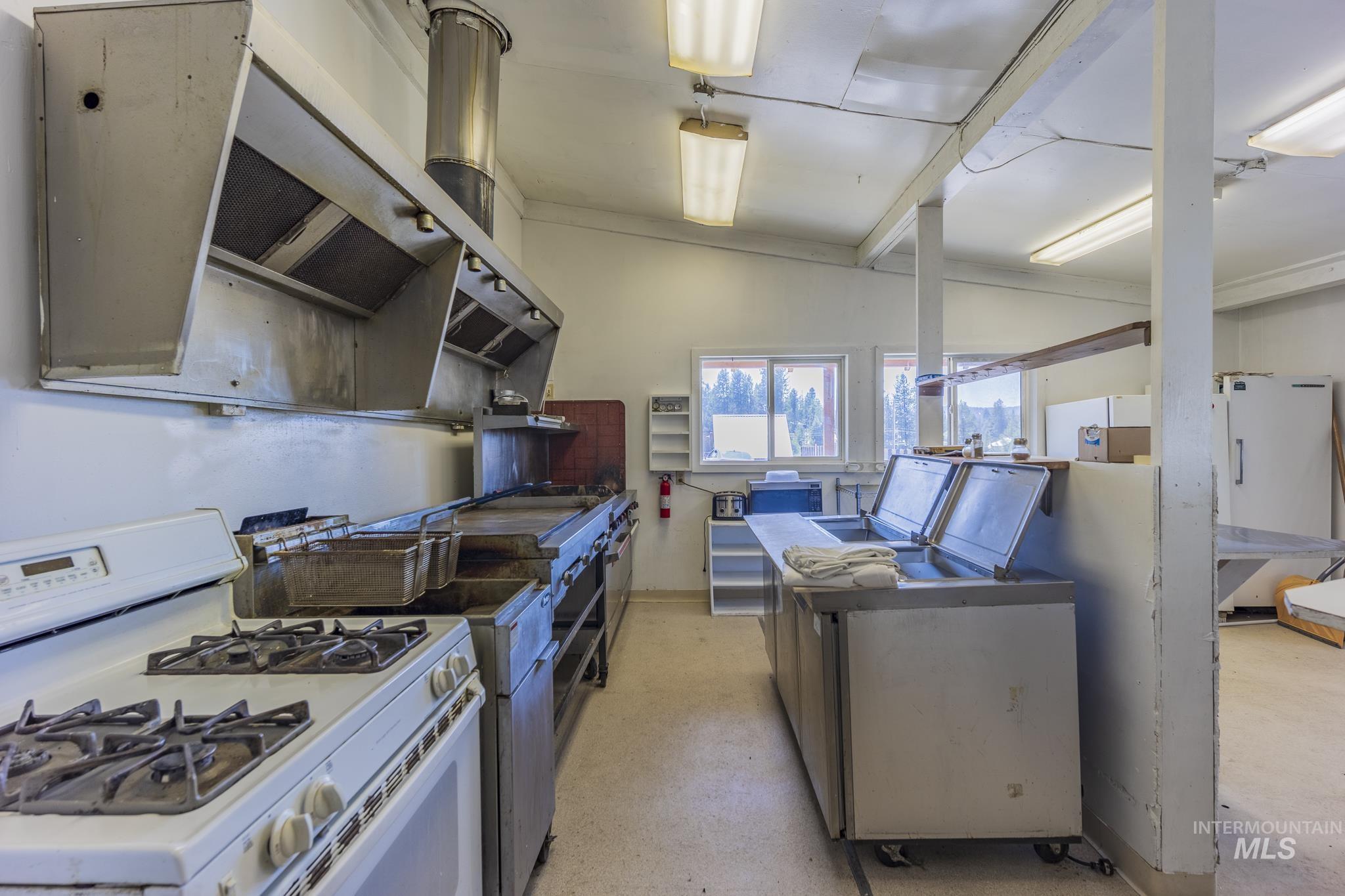 289 Main St, Elk City, Idaho 83525, 15 Rooms, Business/Commercial For Sale, Price $350,000, 98965287