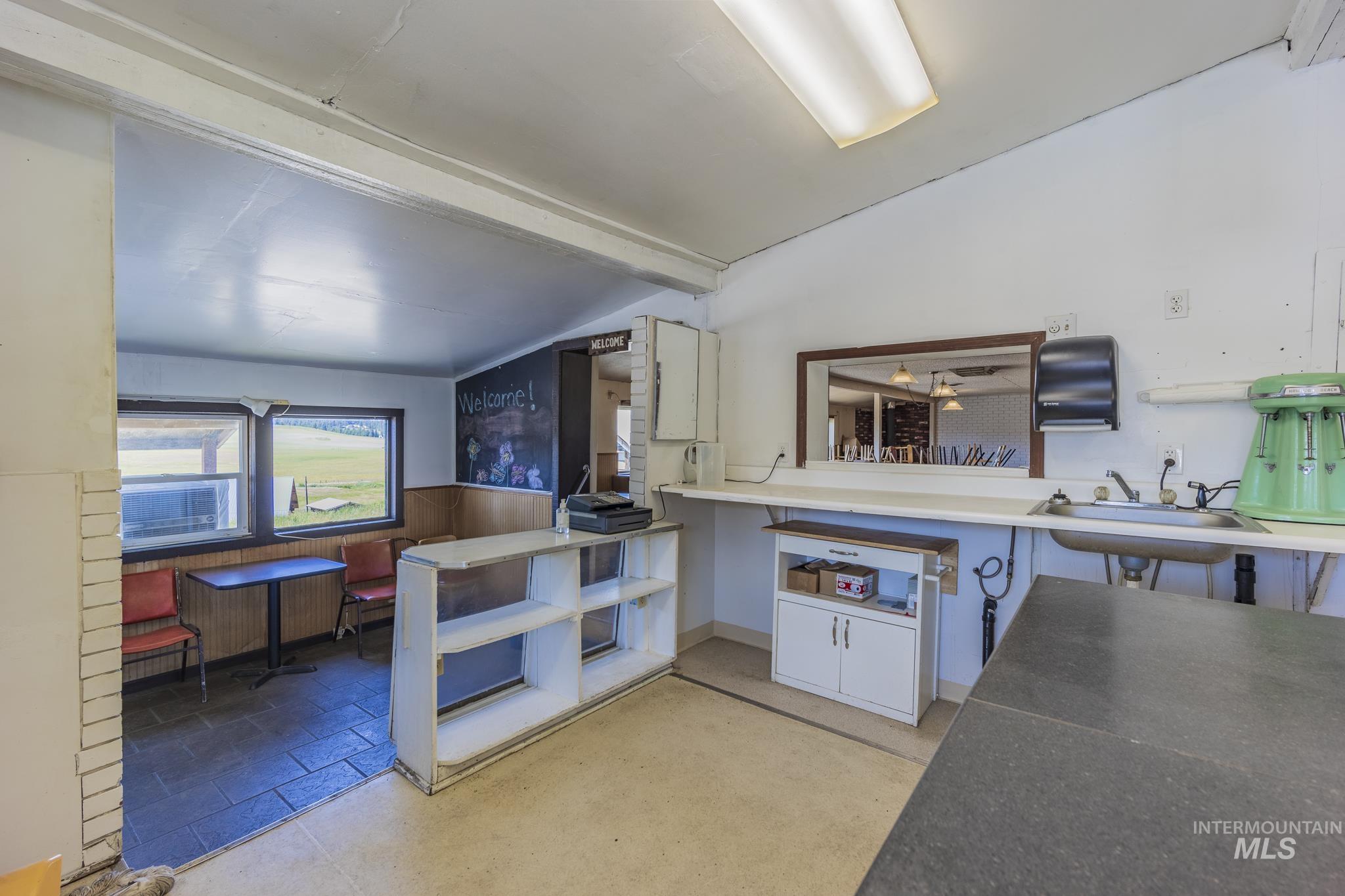 289 Main St, Elk City, Idaho 83525, 15 Rooms, Business/Commercial For Sale, Price $350,000, 98965287