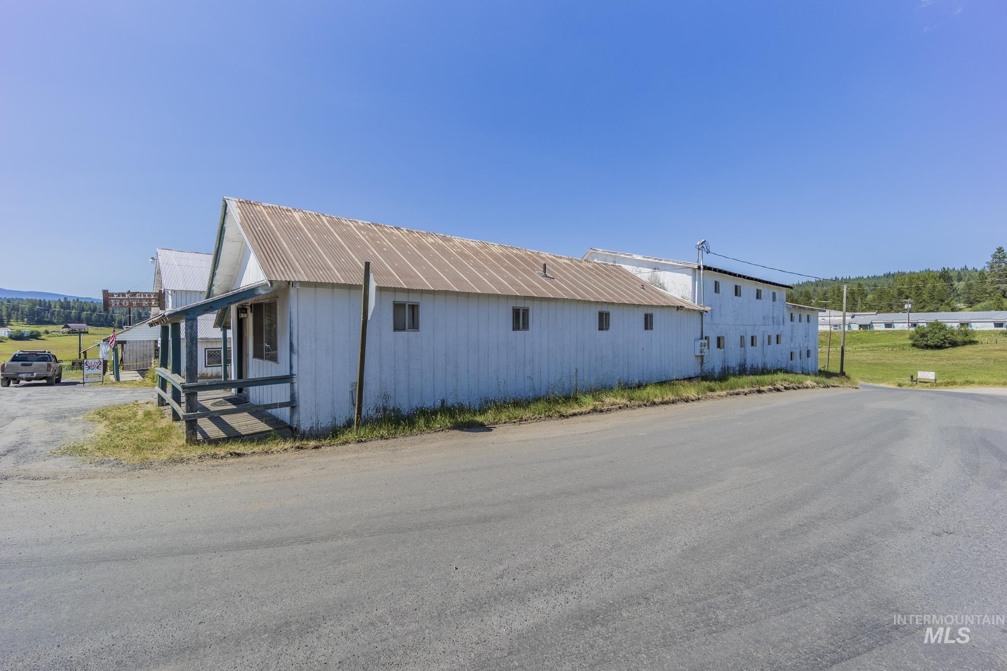 289 Main St, Elk City, Idaho 83525, 15 Rooms, Business/Commercial For Sale, Price $350,000, 98965287