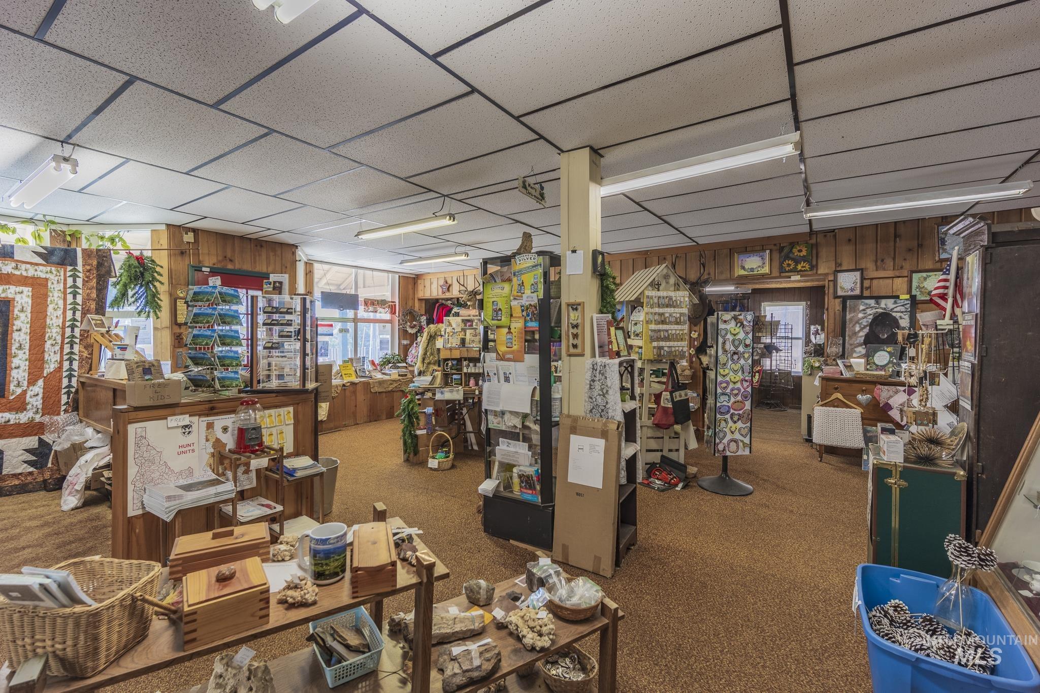 289 Main St, Elk City, Idaho 83525, 15 Rooms, Business/Commercial For Sale, Price $350,000, 98965287