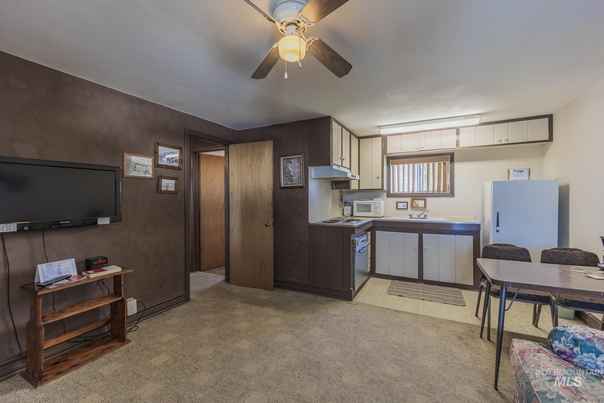 289 Main St, Elk City, Idaho 83525, 15 Rooms, Business/Commercial For Sale, Price $350,000, 98965287