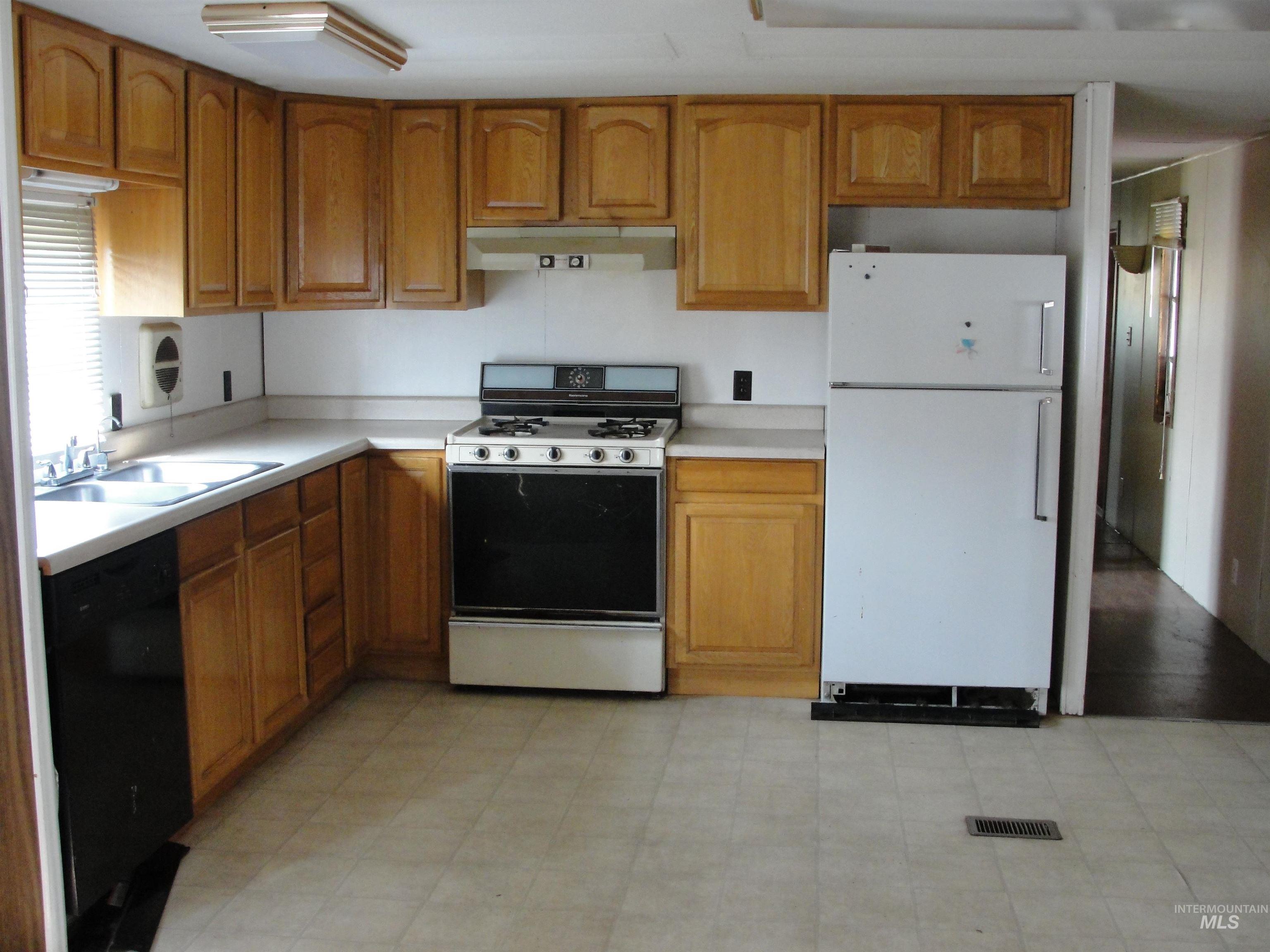 289 Main St, Elk City, Idaho 83525, 13 Bedrooms, 15 Bathrooms, Residential For Sale, Price $350,000, 98965288